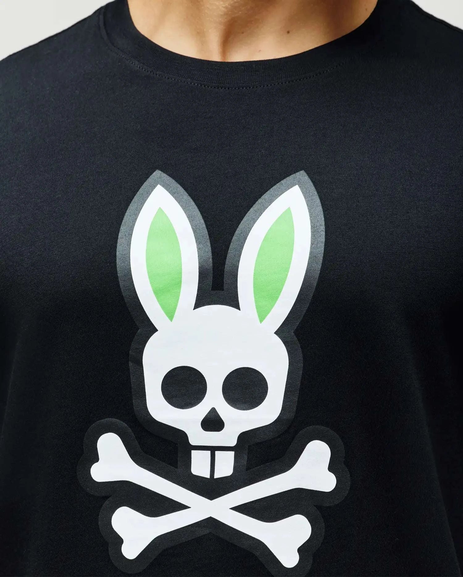 PSYCHO BUNNY REX GRAPHIC TEE BLACK & GREEN - MT0200324 Laherradurawwnc.com