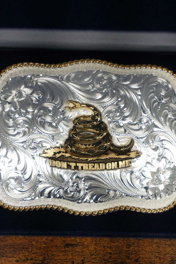 MONTANA SILVERSMITH HEBILLA ESCALOPADA GRANDE DON’T TREAD ON ME