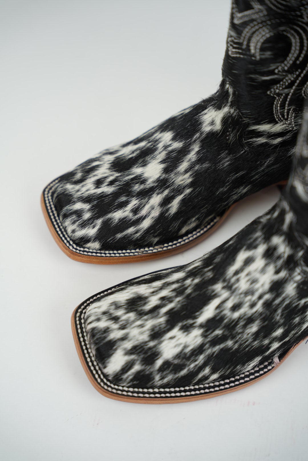 LA HERRADURA WOMEN KATHERINE HD COWHIDE BLANCO NEGRO R/B SQ TOE