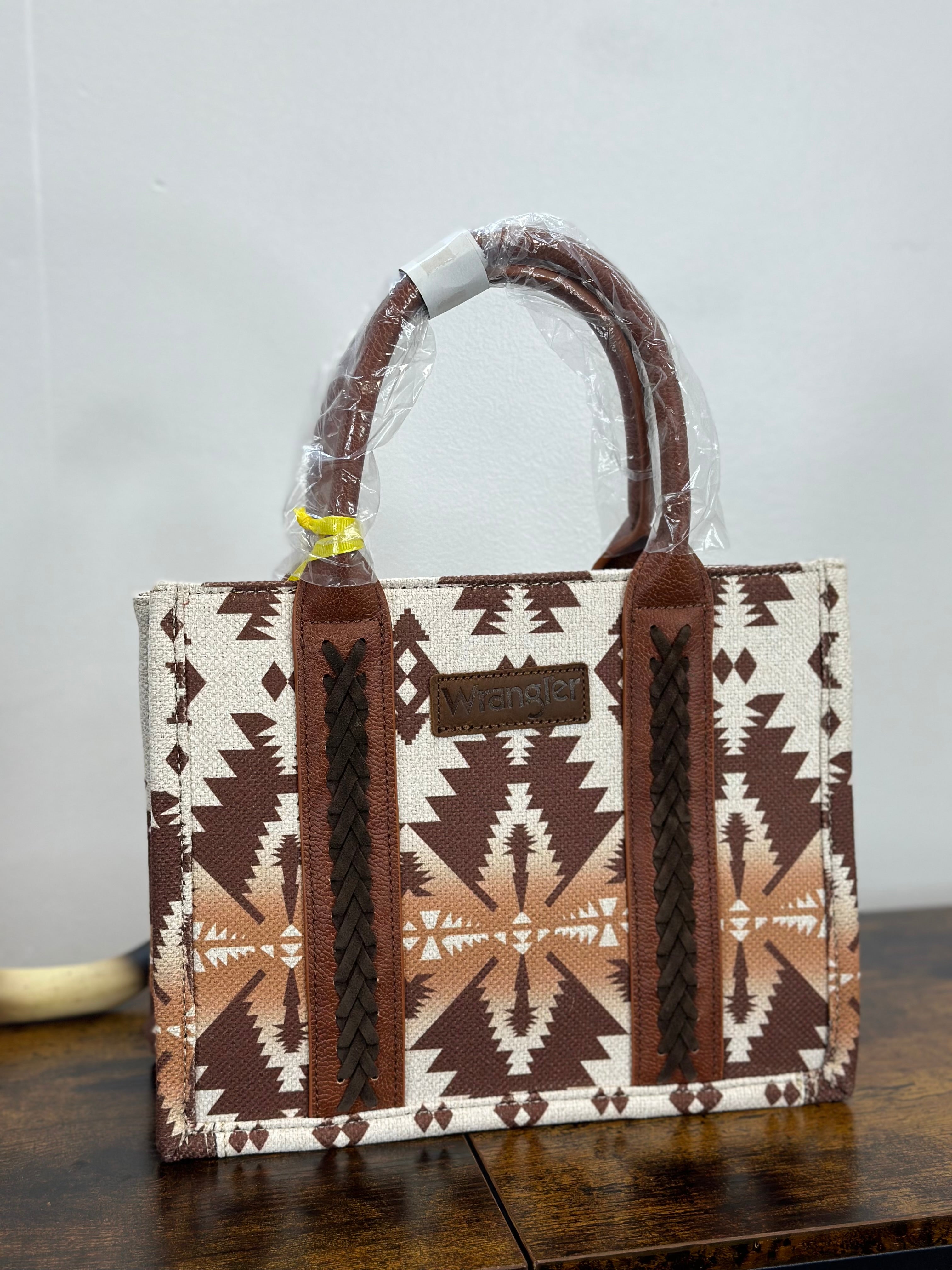 WRANGLER WHITE SAND AZTEC HAND BAG