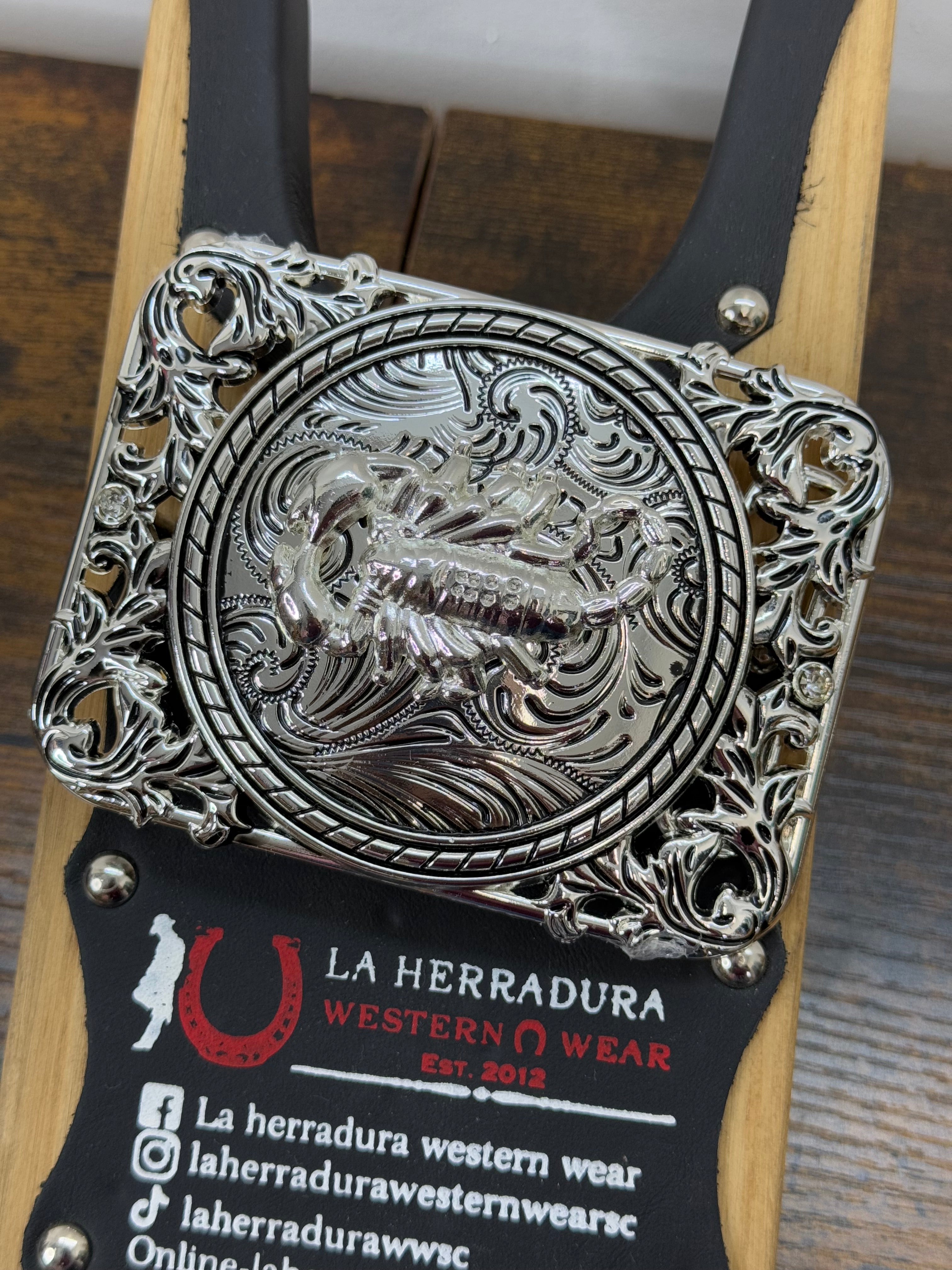 ESCORPION FLORES TRANPARENTE SILVER DETAIL SQUARE BUCKLE