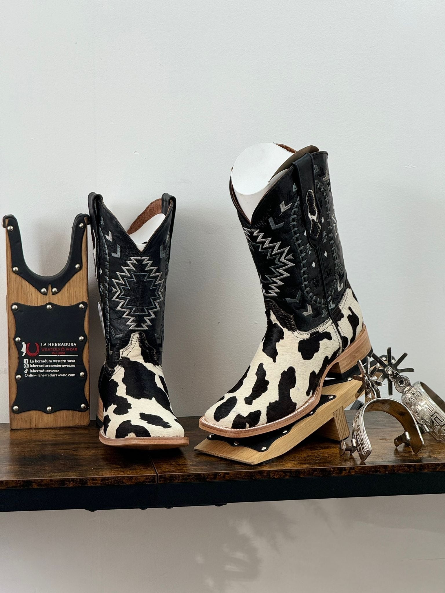 LA HERRADURA WESTERN WEAR COW HIDE BLEACH RG NEGRO CHEROKEE BOOTS