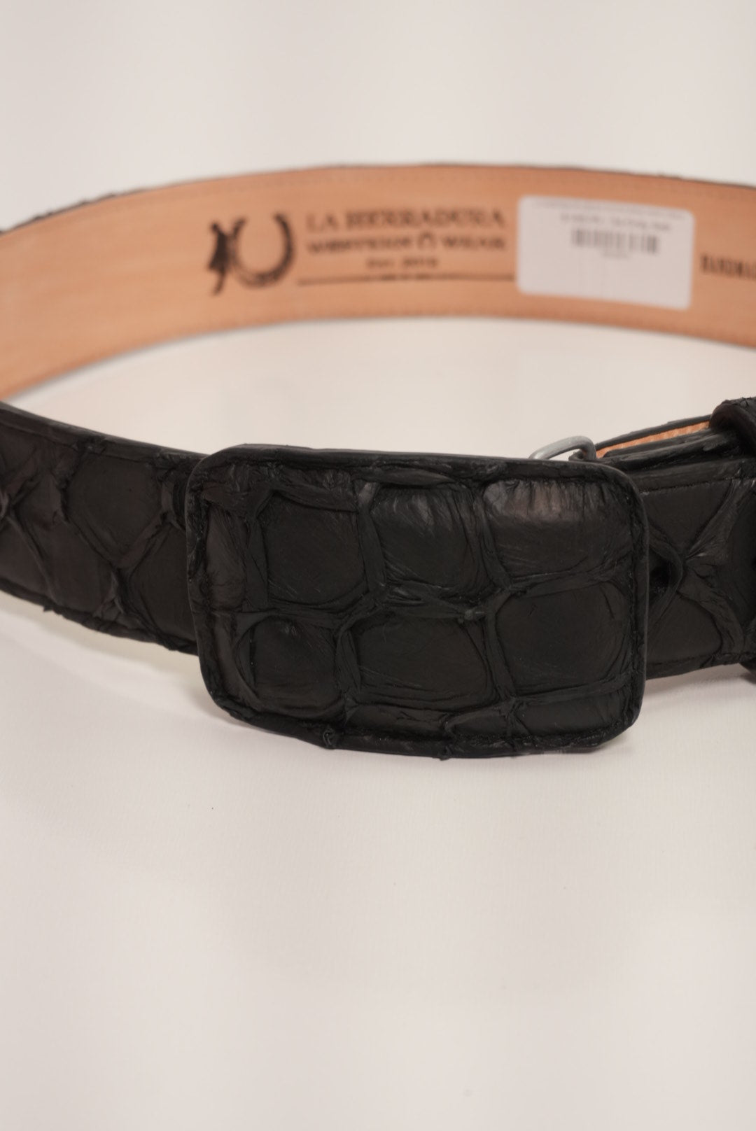 Cinturón LA HERRADURA EXÓTICO-RANCHERO para Hombre de Piel de Pescado Mate Negro