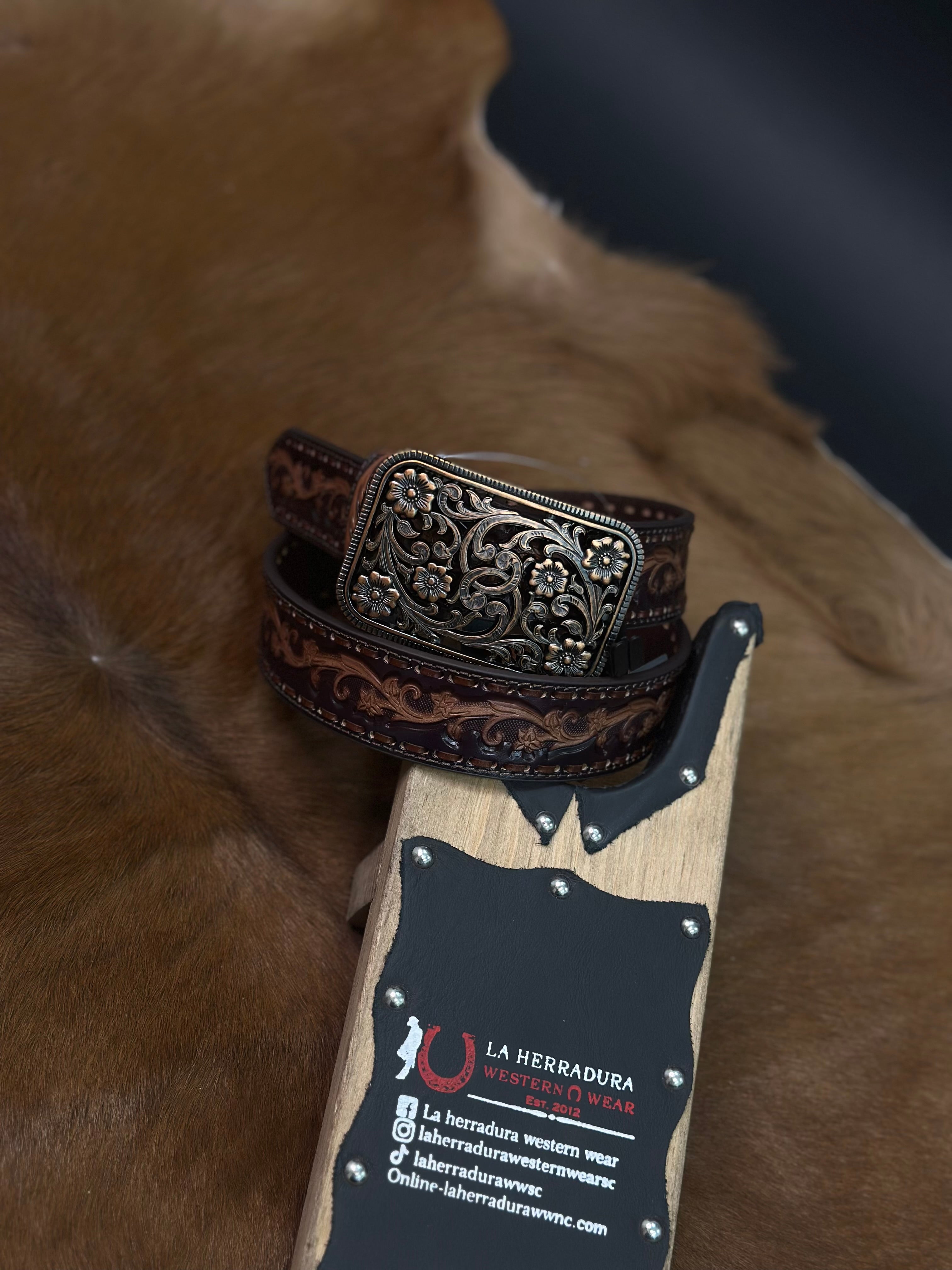 ARIAT WOMENS BROWN TOOLED BELT -A1567147