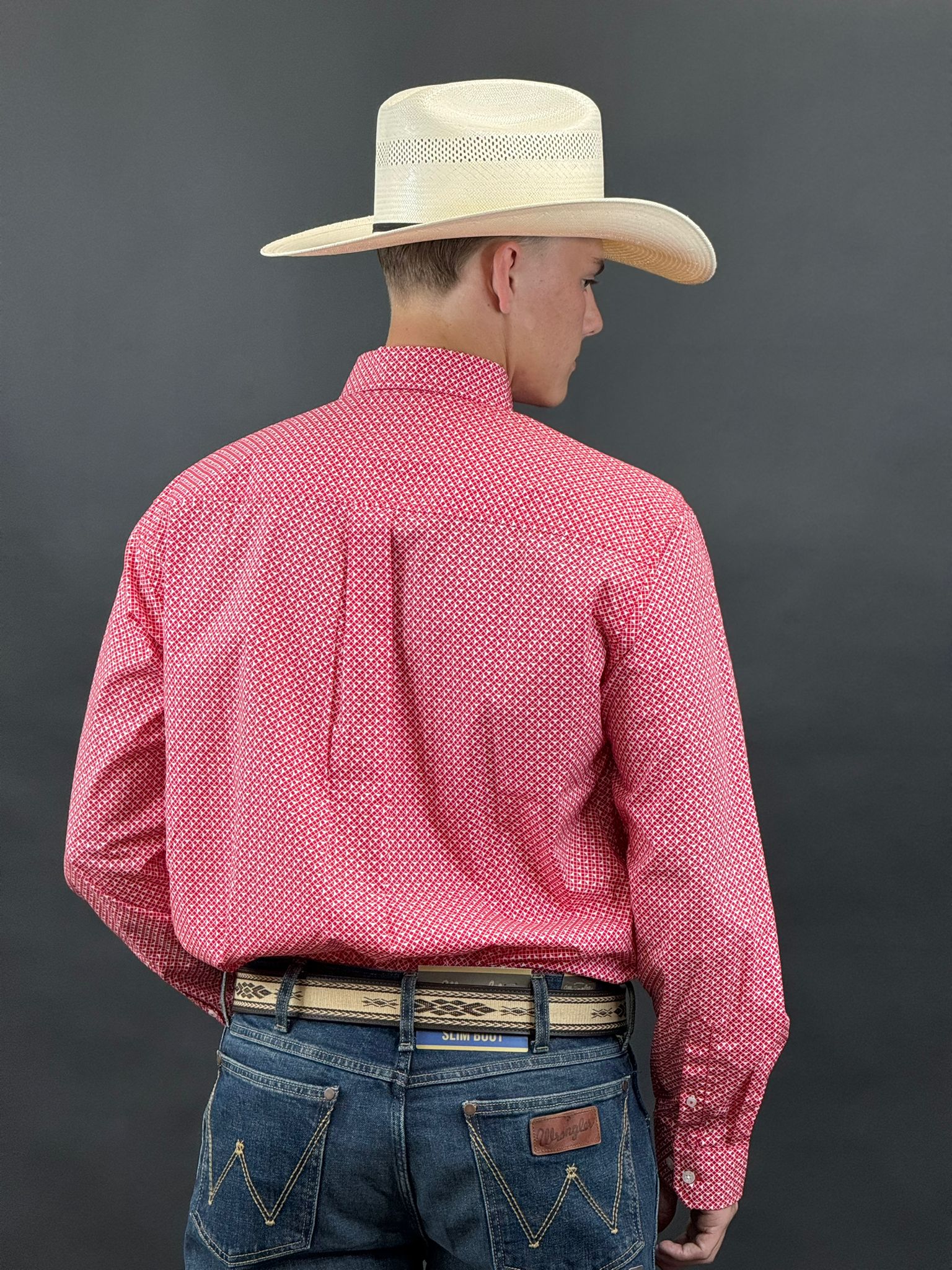 Cinch con botones de manga larga estampados en rojo y blanco