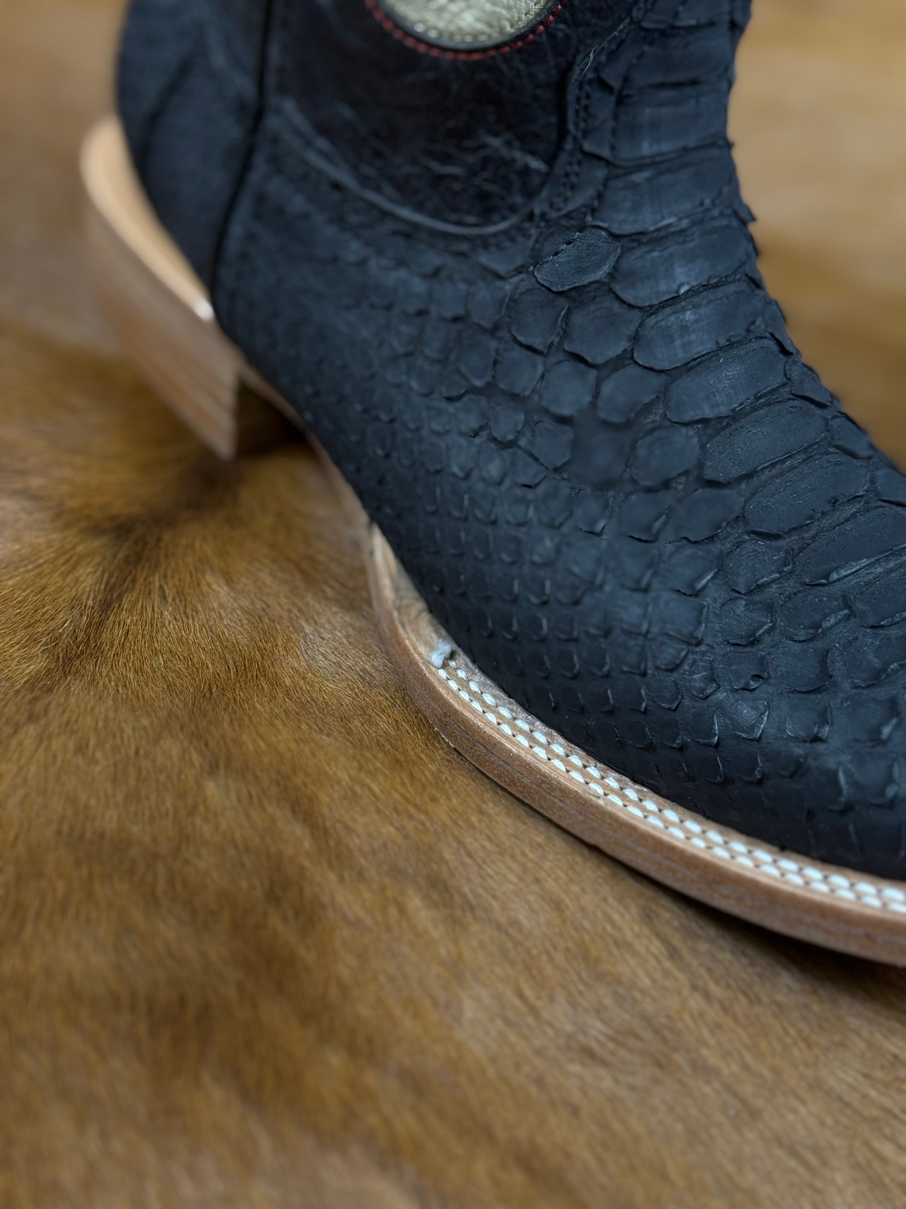 DILIGENCIA EXOTIC BLACK MATTE PYTHON/ TUBE RED