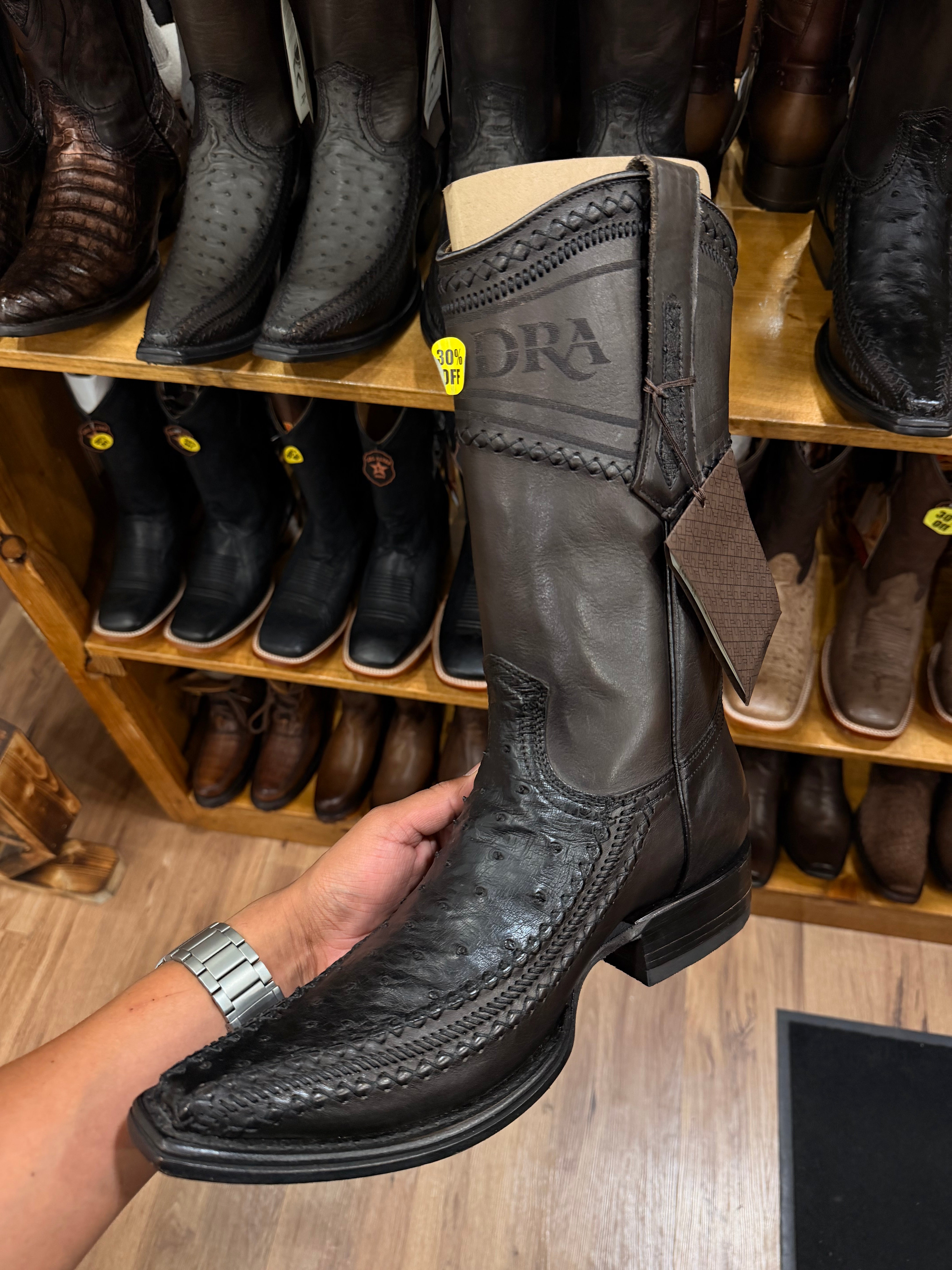 CUADRA AVESTRUZ FLAME NEGRO TEJIDO NARROW TOE