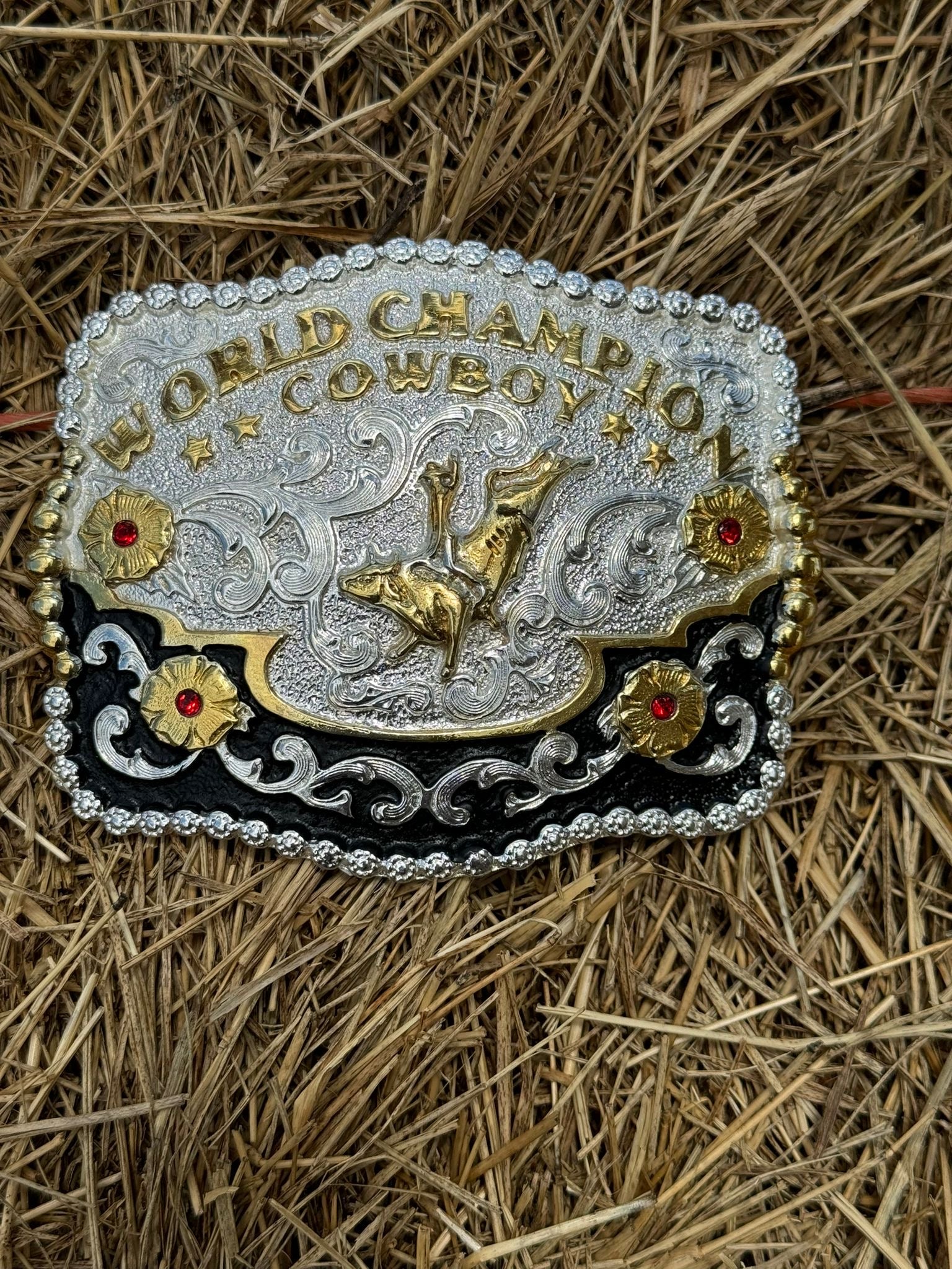 ROUND SQUARE WORLD CHAMPION COWBOY SILVER BLACK BUCKLE