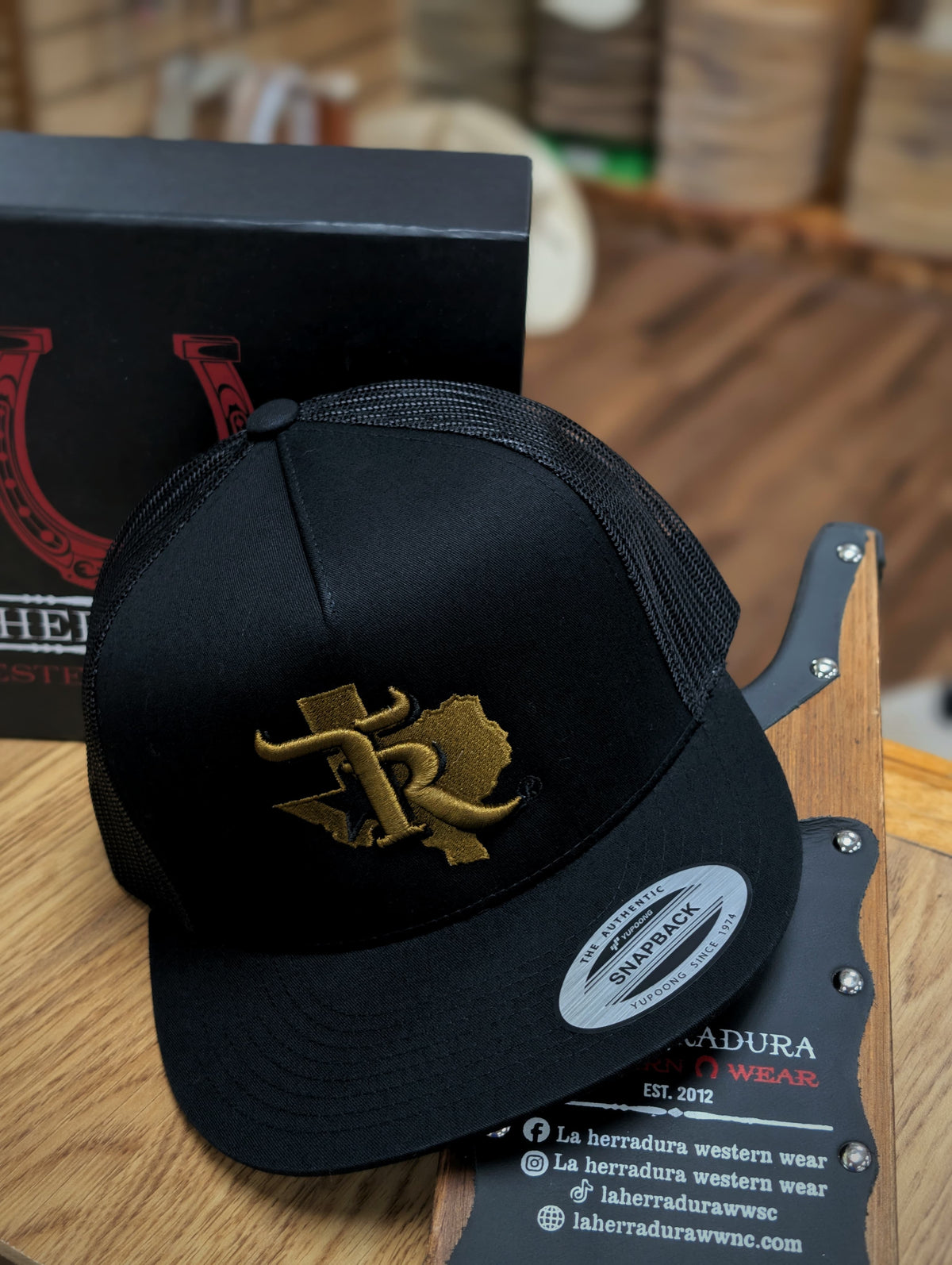 TEXAS RANCH CAP BLACK GREEN LOGO