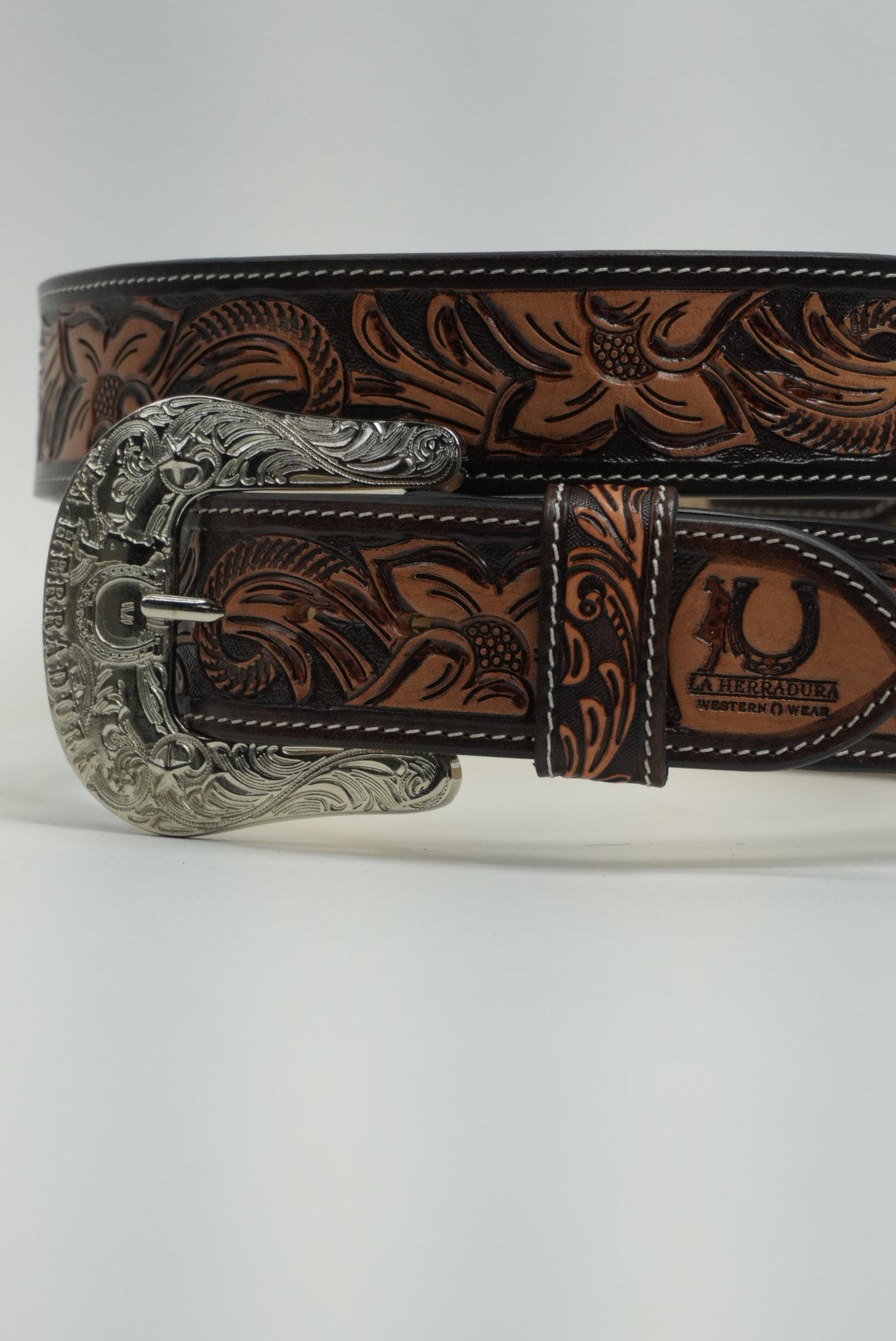 LA HERRADURA 2 INCH BROWN BELT HAND TOOLED PRINT WESTERN STYLE NEW DESIGN