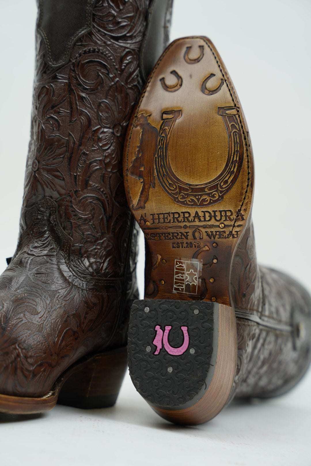 LA HERRADURA WOMEN MILA CINCELADO CAFE SNIP TOE Laherradurawwnc.com