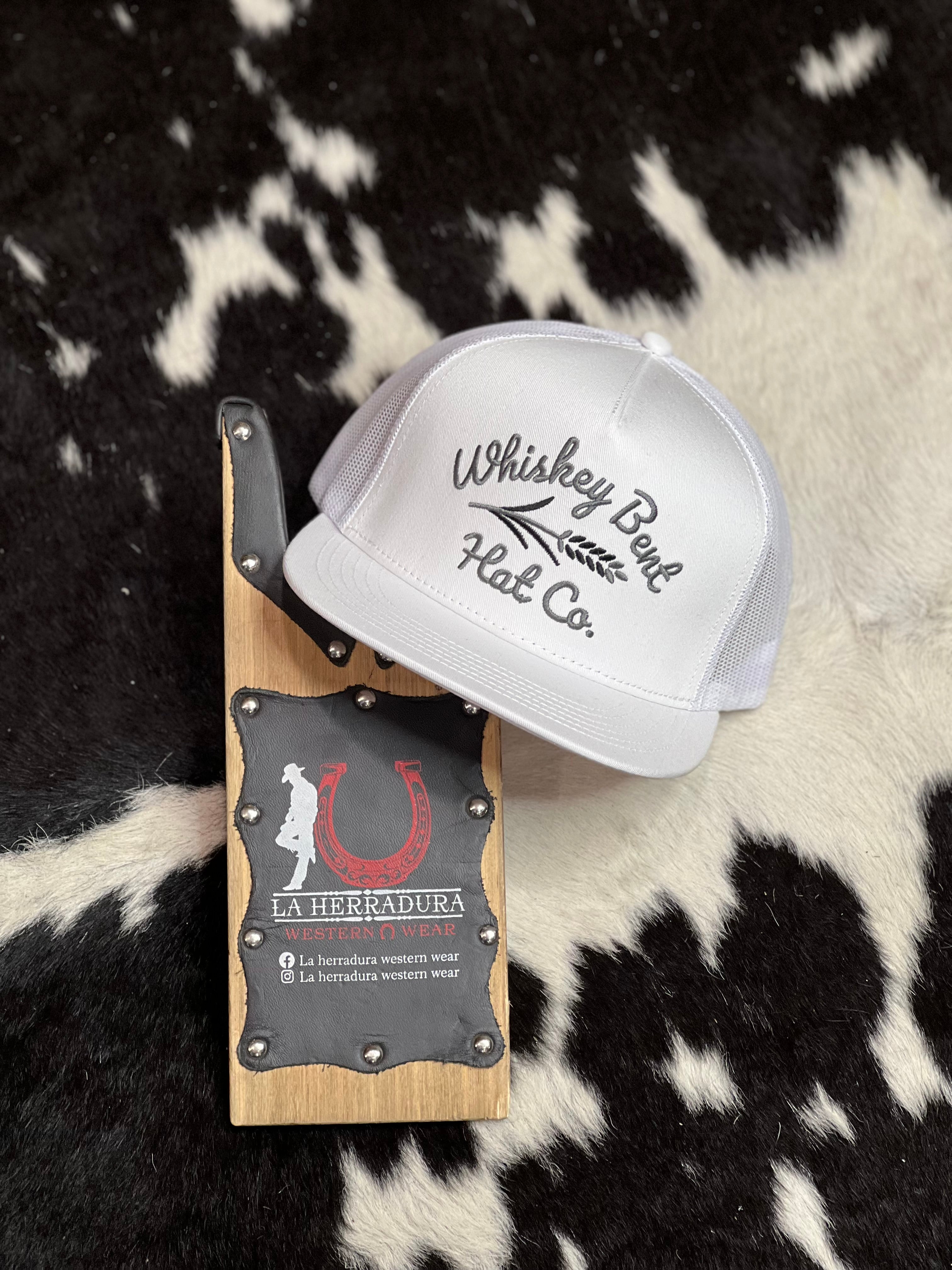 WHISKEY RANCH WHITE LOGO GREY