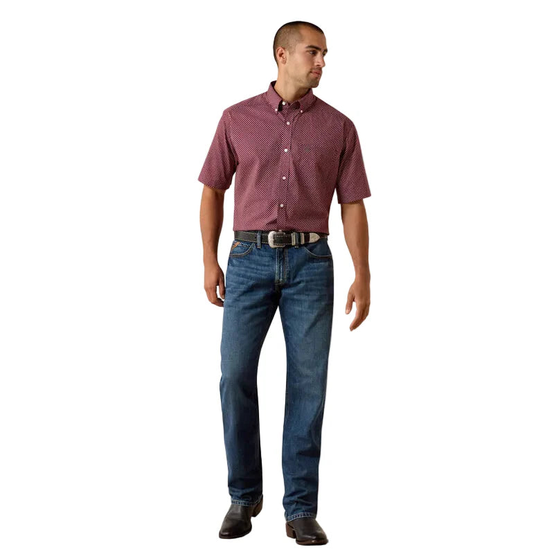 ARIAT MEN PIPPIN SS SHRT MAROON BANNER GEO PRINT 10071729