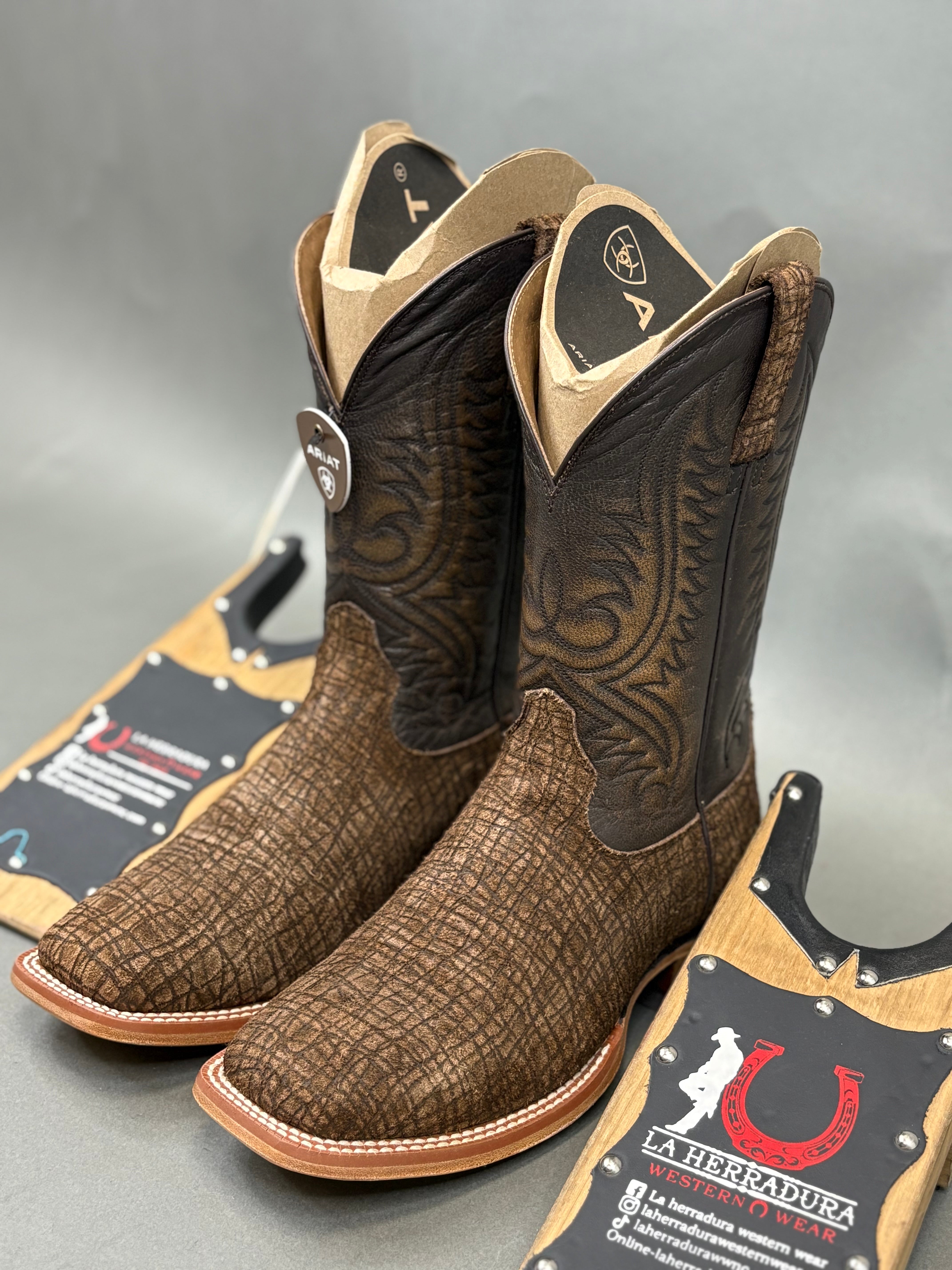 MENS ARIAT ANTIQUE TAN HIPPO PRINT