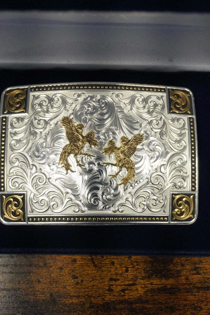 MONTANA SILVERSMITH TWO TONE COWBOY BUCKLE ROOSTERS FIGHTING