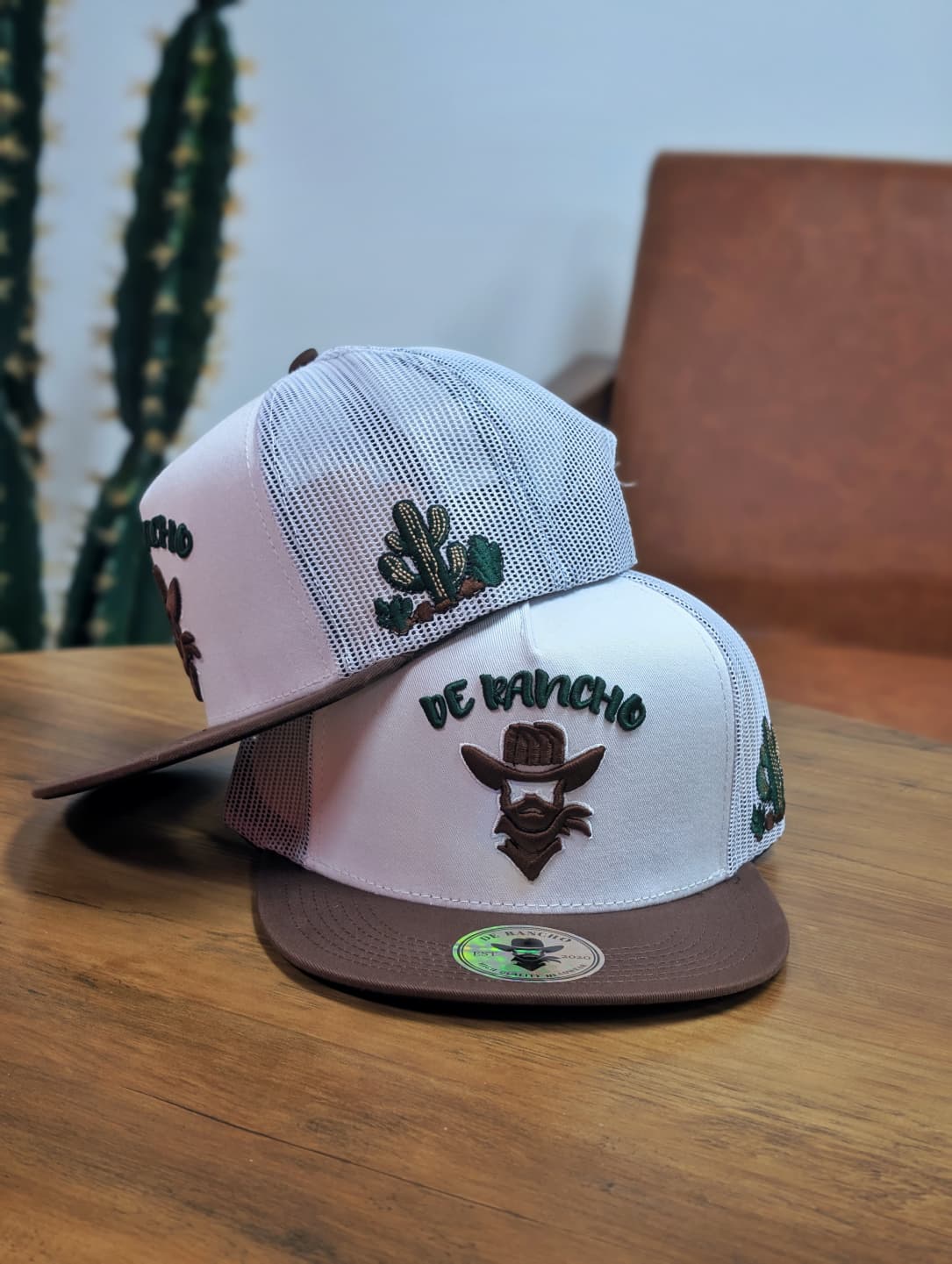 DE RANCHO HATS SNAPBACK CACTUS WHITE AND BROWN