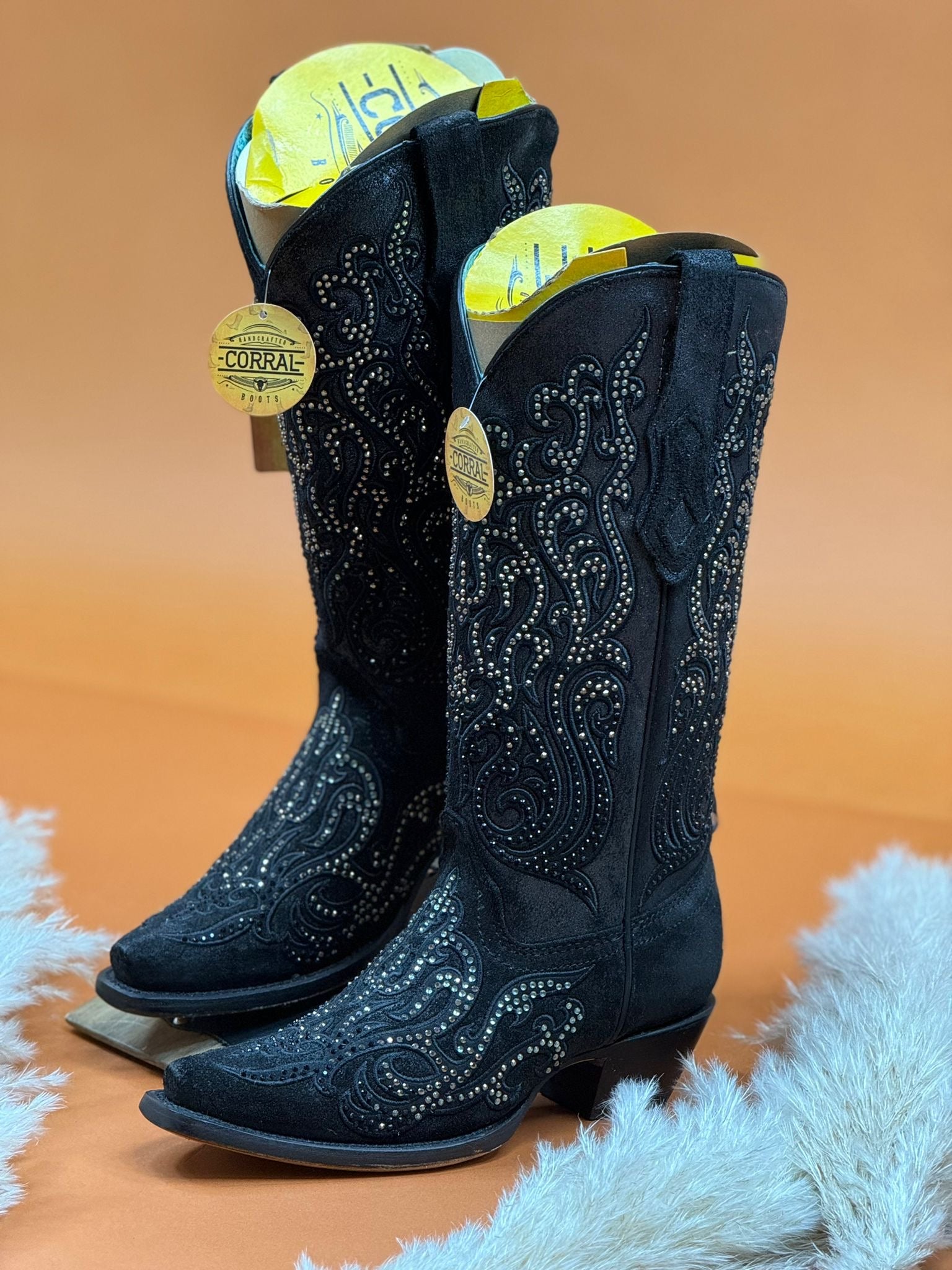 CORRAL BLACK EMBROIDERY & CRYSTALS POINT TOE BOOT C4100