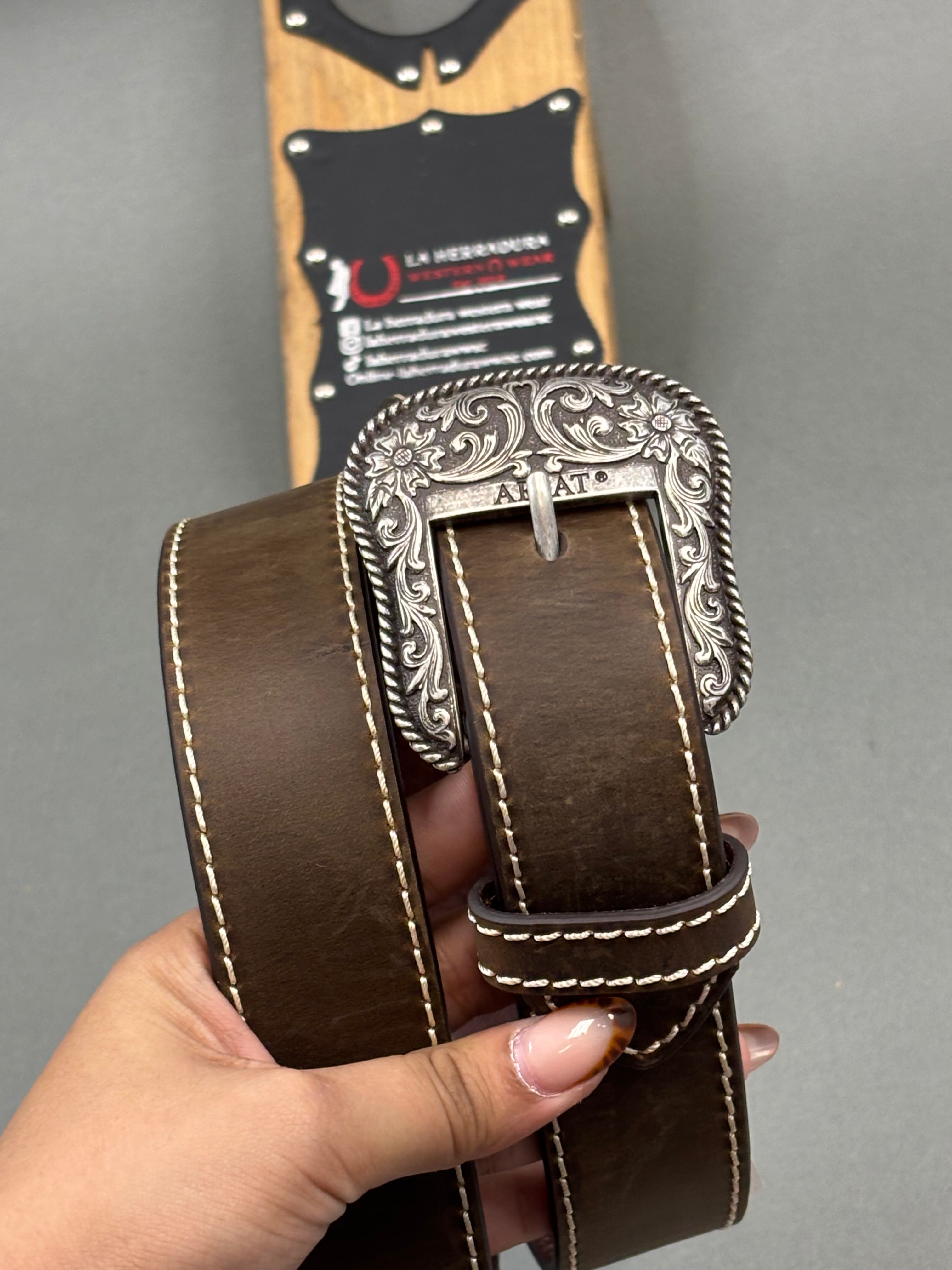 Ariat Ladies Brown Belt With Removable buckle