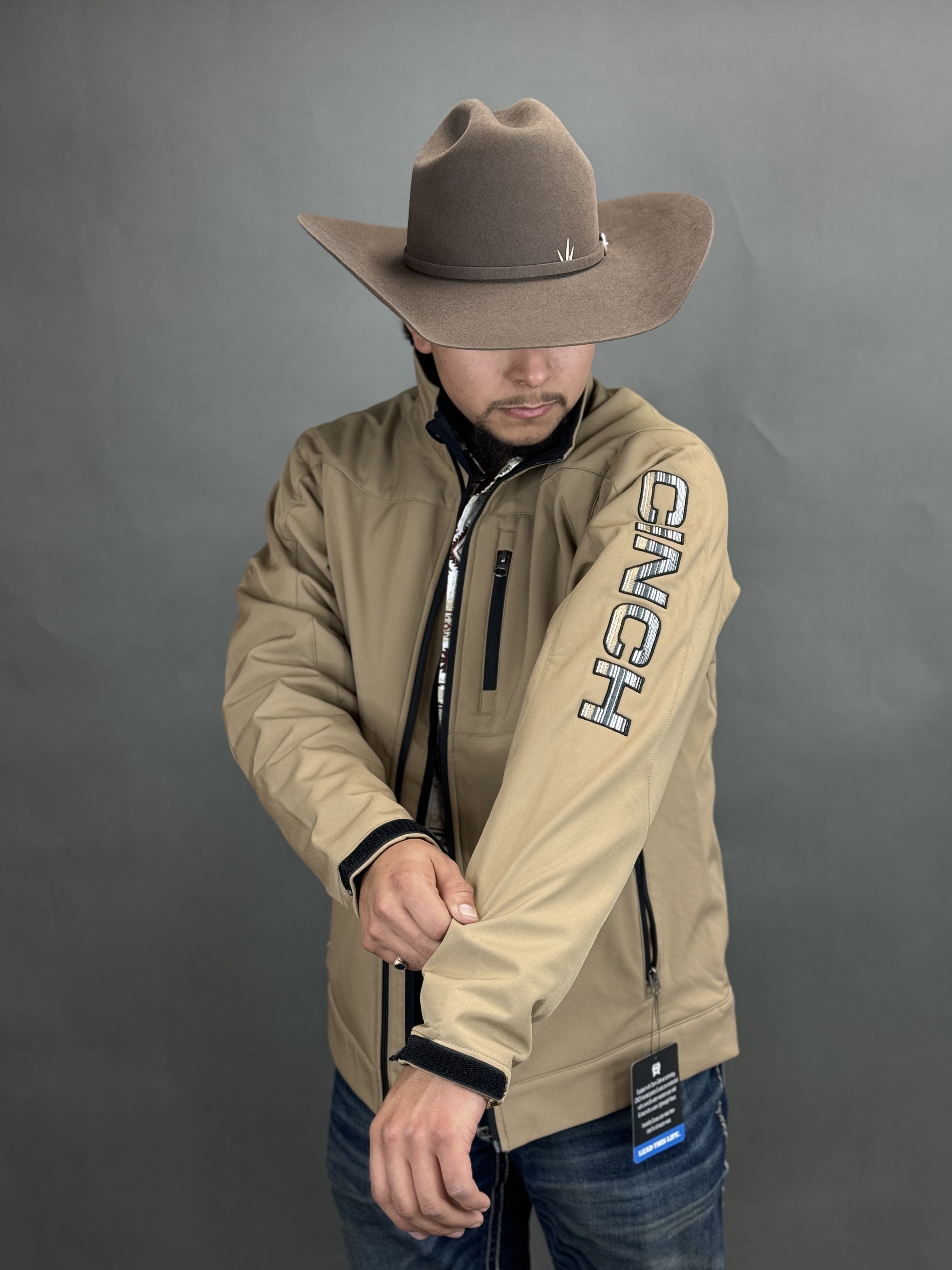 CINCH MENS Beige Classic team logo