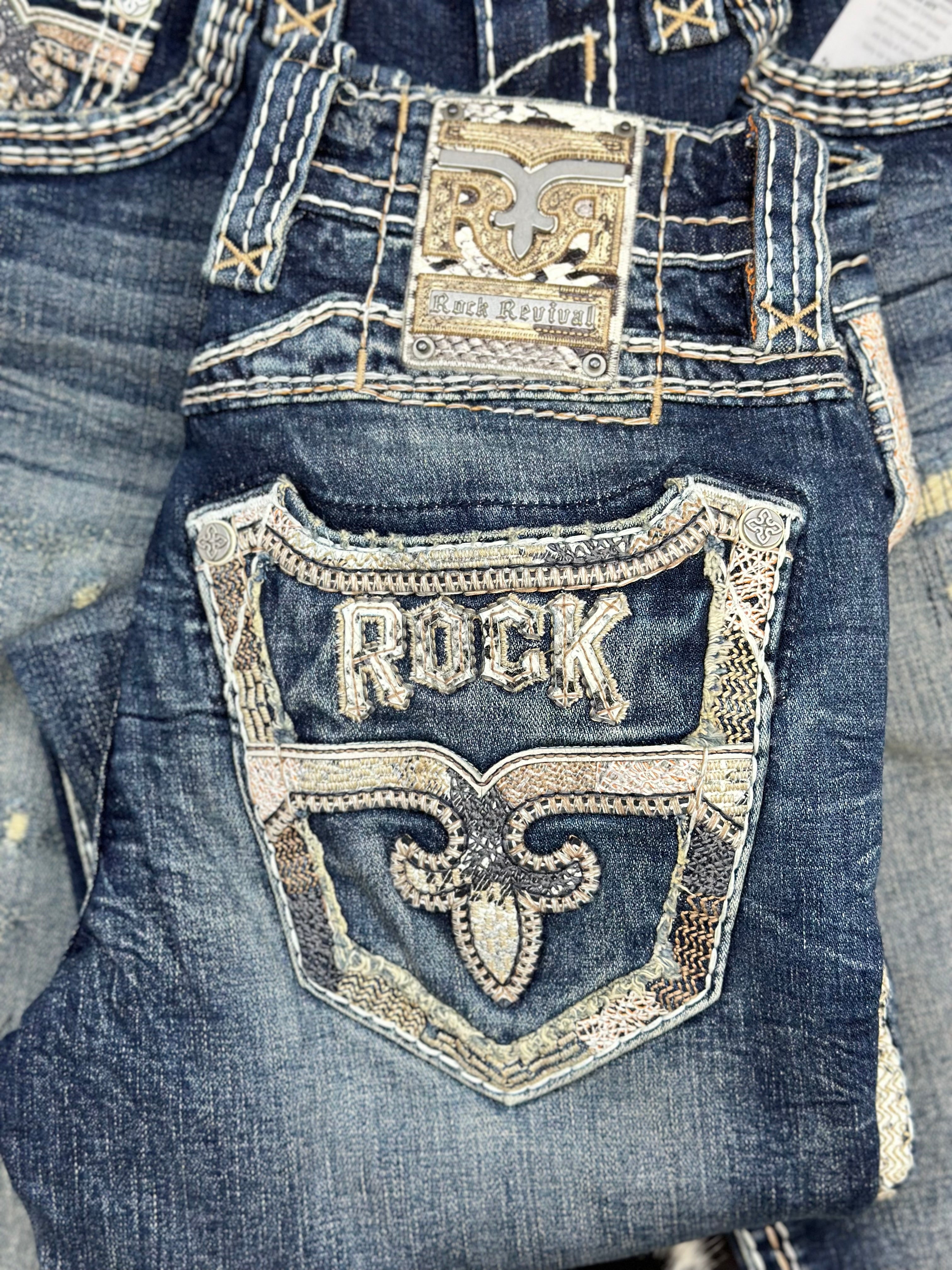 ROCK REVIVAL KYLAN STRAIGHT JEAN