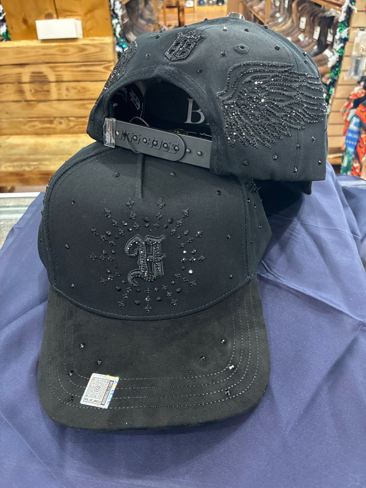 BIGG BOSS HATS COLLECTION BLACK/BLACK B ANGEL WINGS