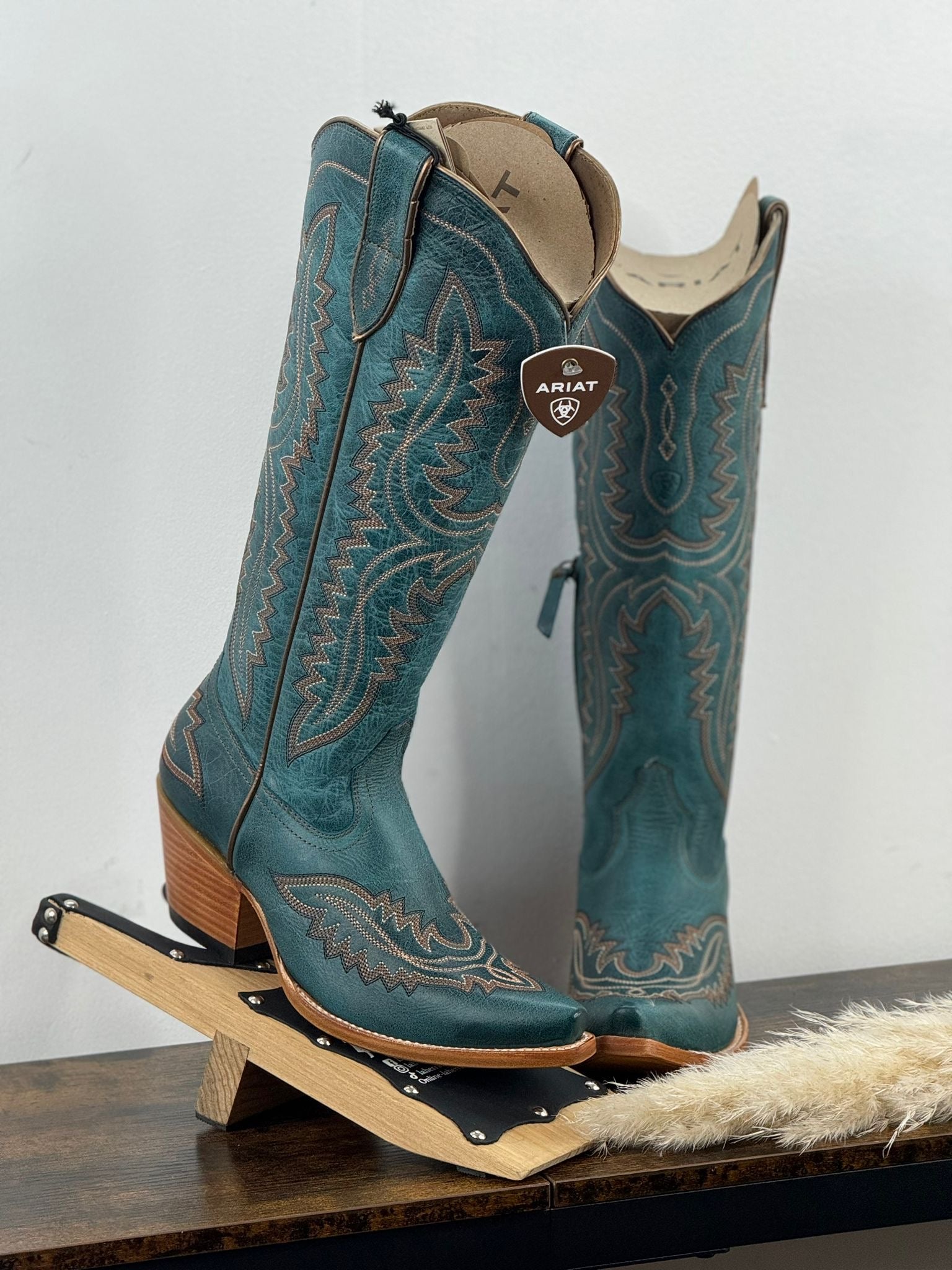 WOMENS ARIAT CASANOVA TURQUOISE TALL BOOT POINT TOE