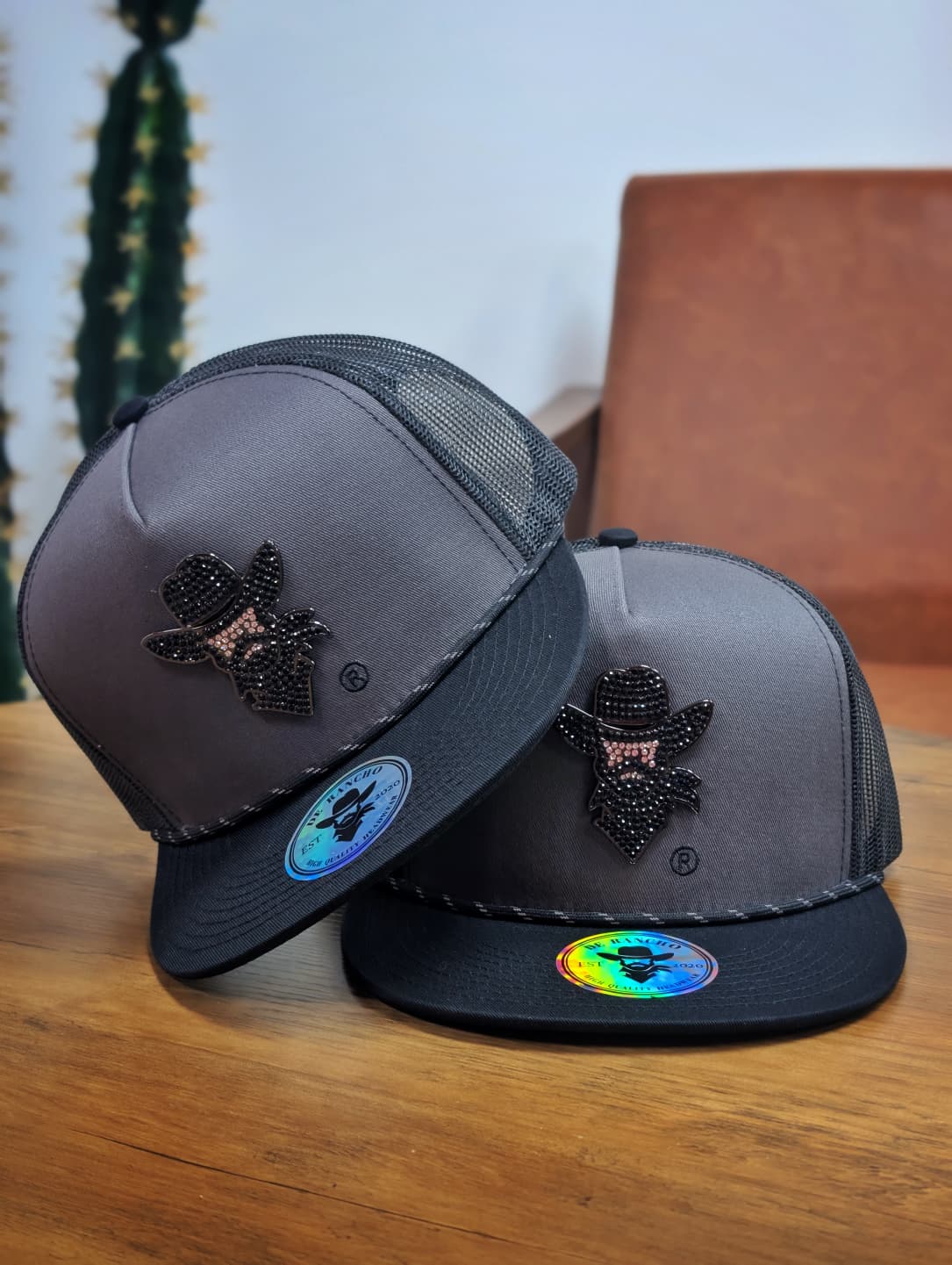 DE RANCHO HATS SNAPBACK CRISTAL CHARCOAL AND BLACK