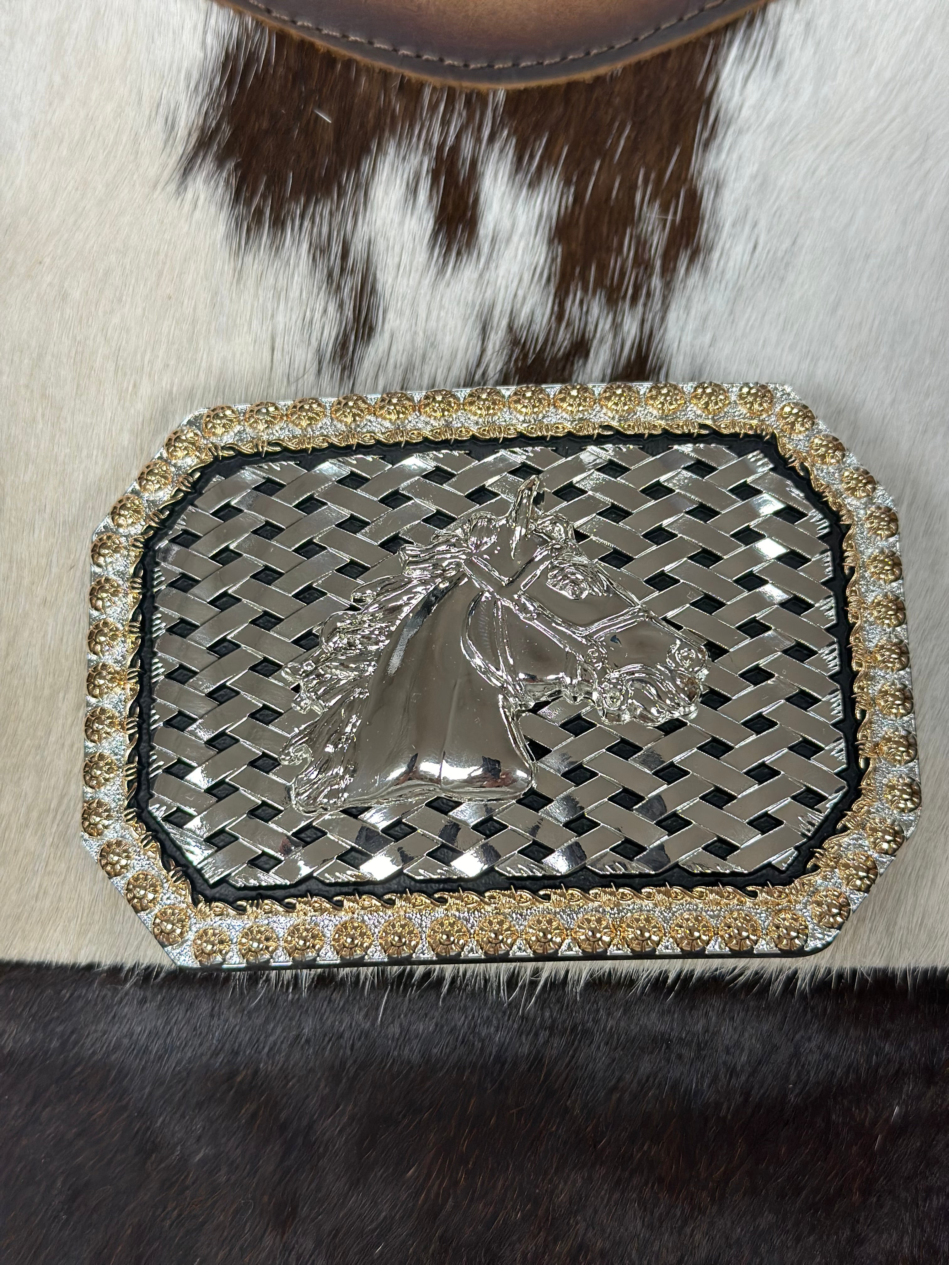 SQUARE CUT TEJIDO HORSE BUCKLE