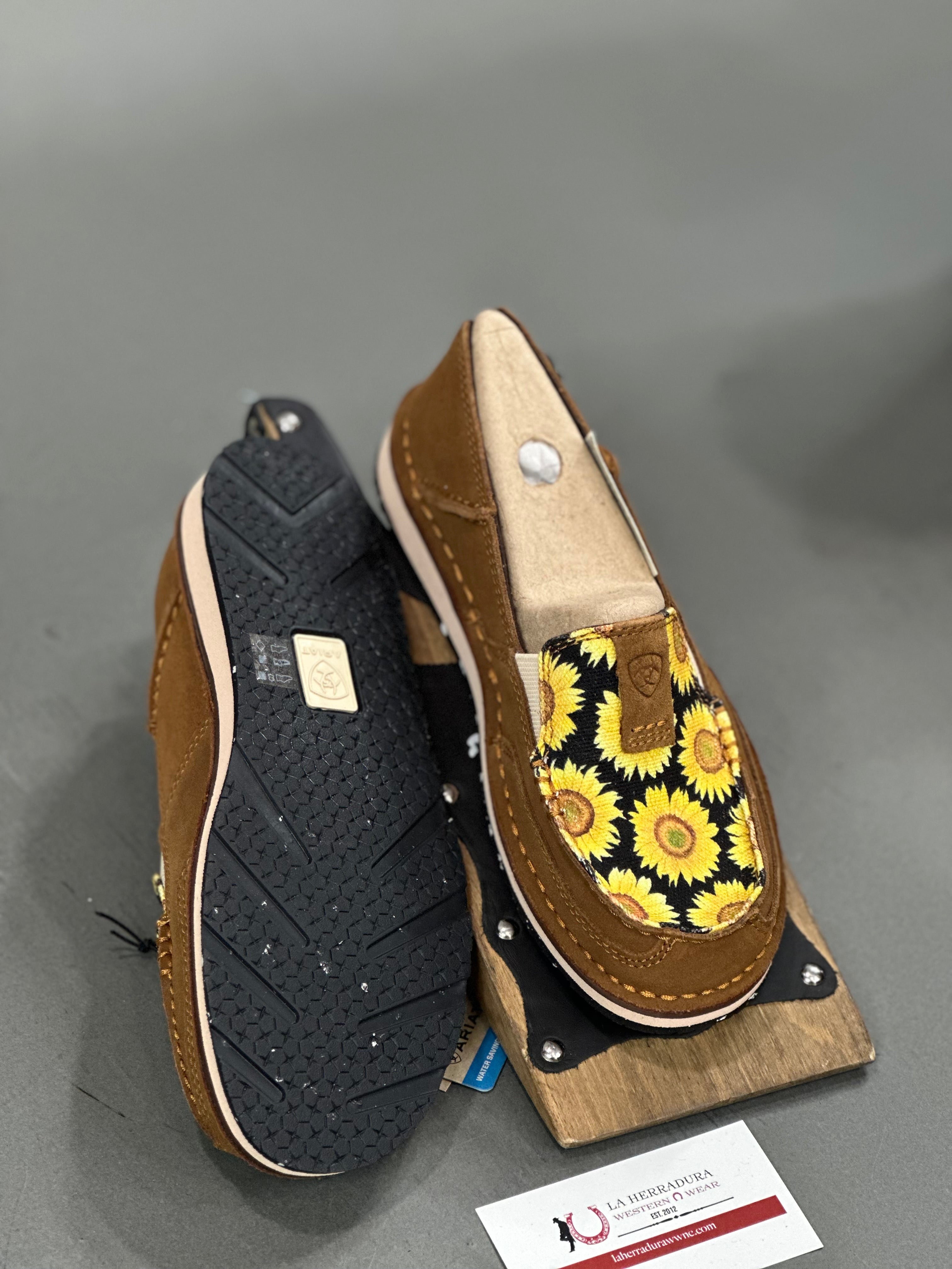 ARIAT WOMENS CRUSIER SUNFLOWERS