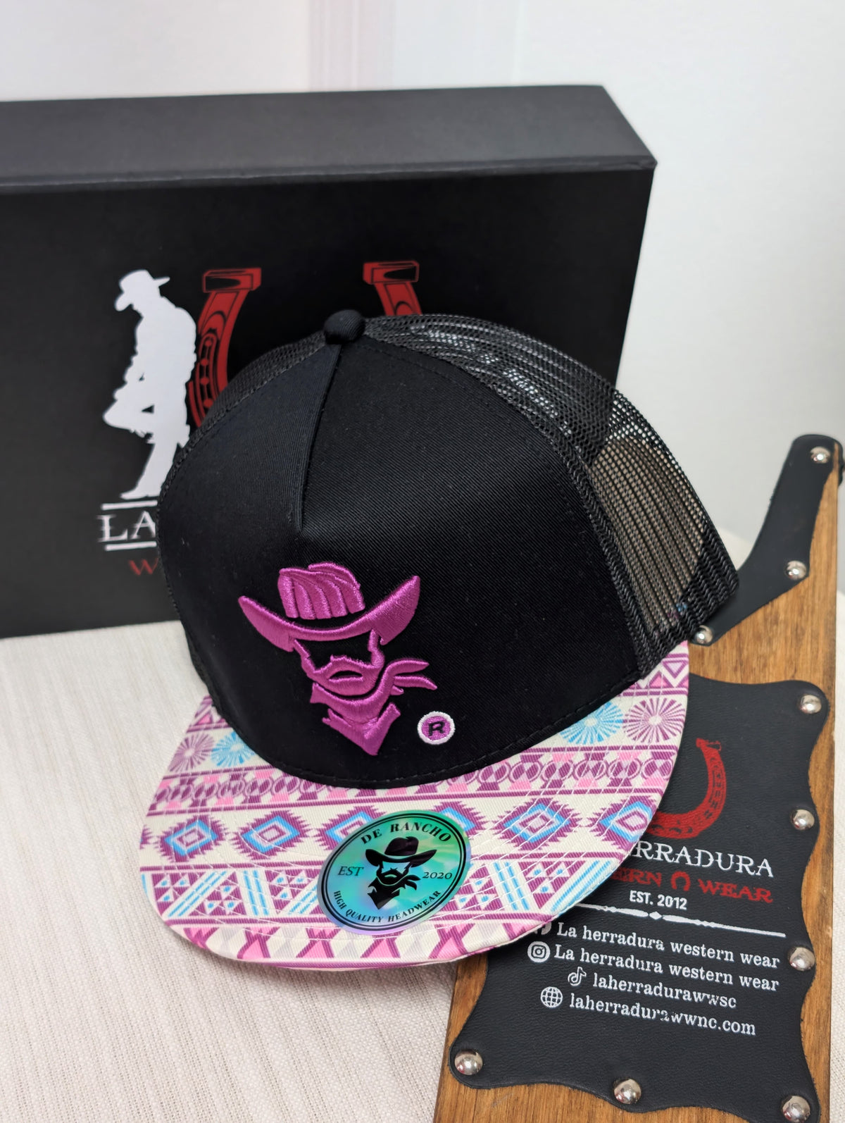 DE RANCHO HATS SNAPBACK BLACK/PINK,5