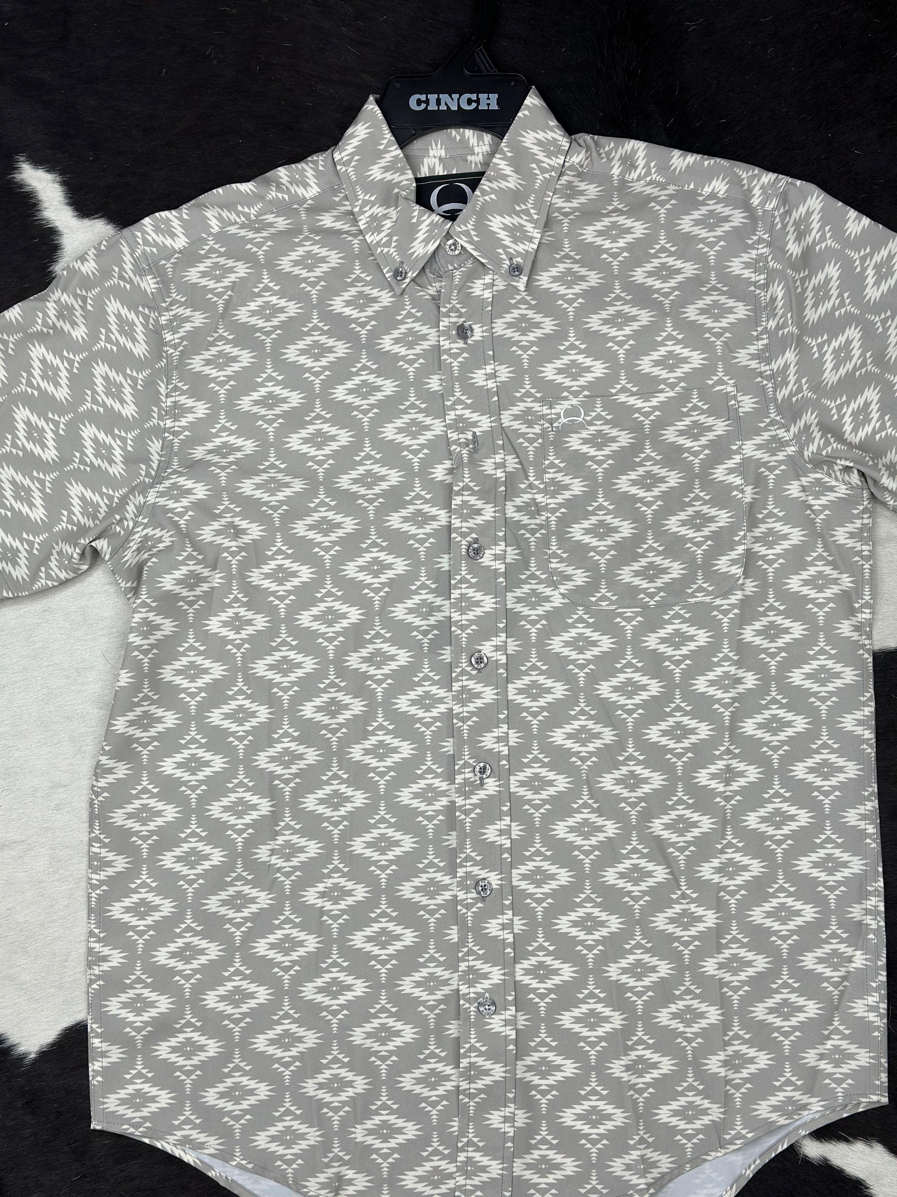 CINCH LIGHT GREY AZTEC PRINT BUTTON UP SHORT SLEEVE