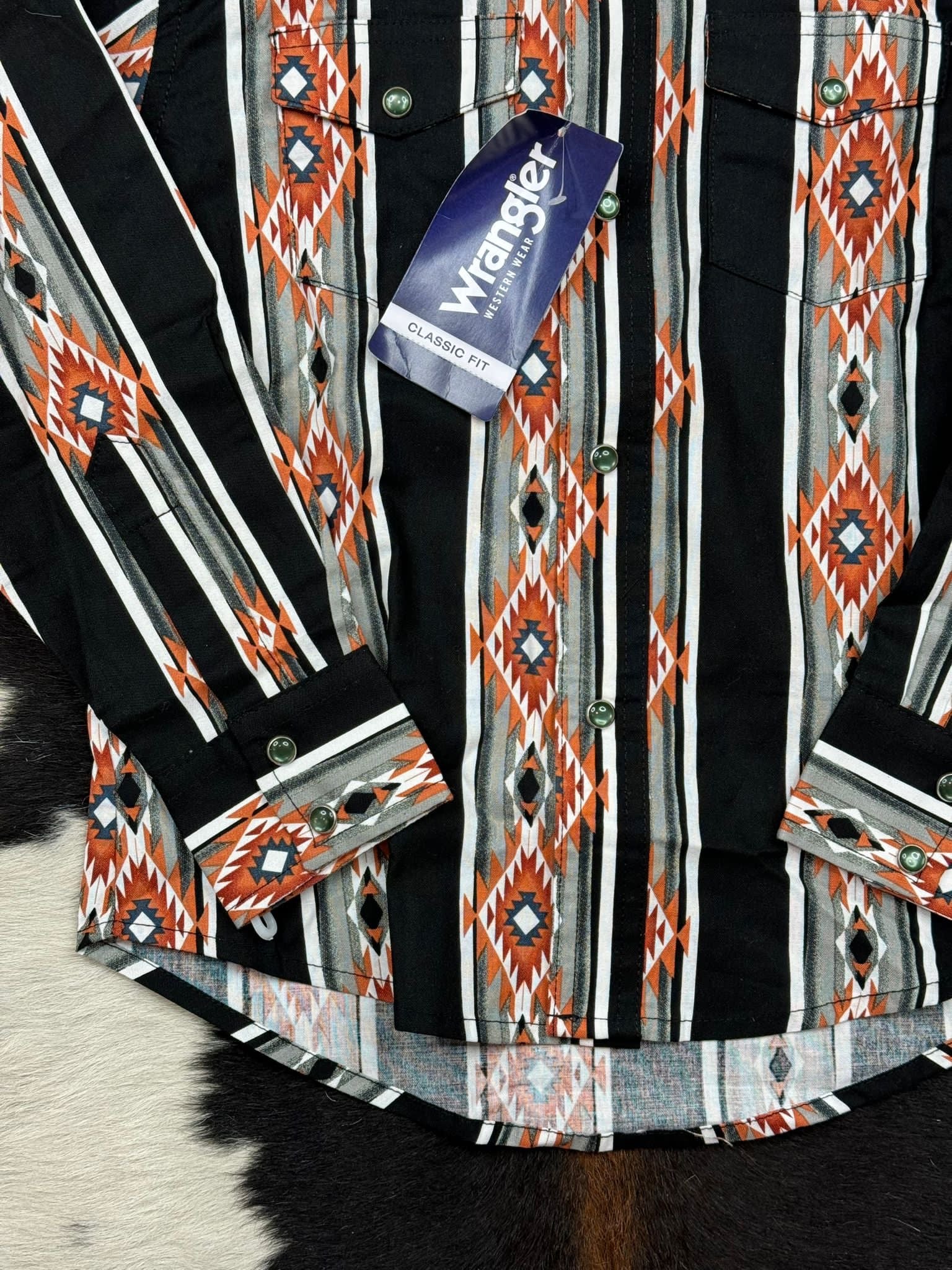 WRANGLER BLACK ORANGE AZTEC LONG SLEEVE SNAP