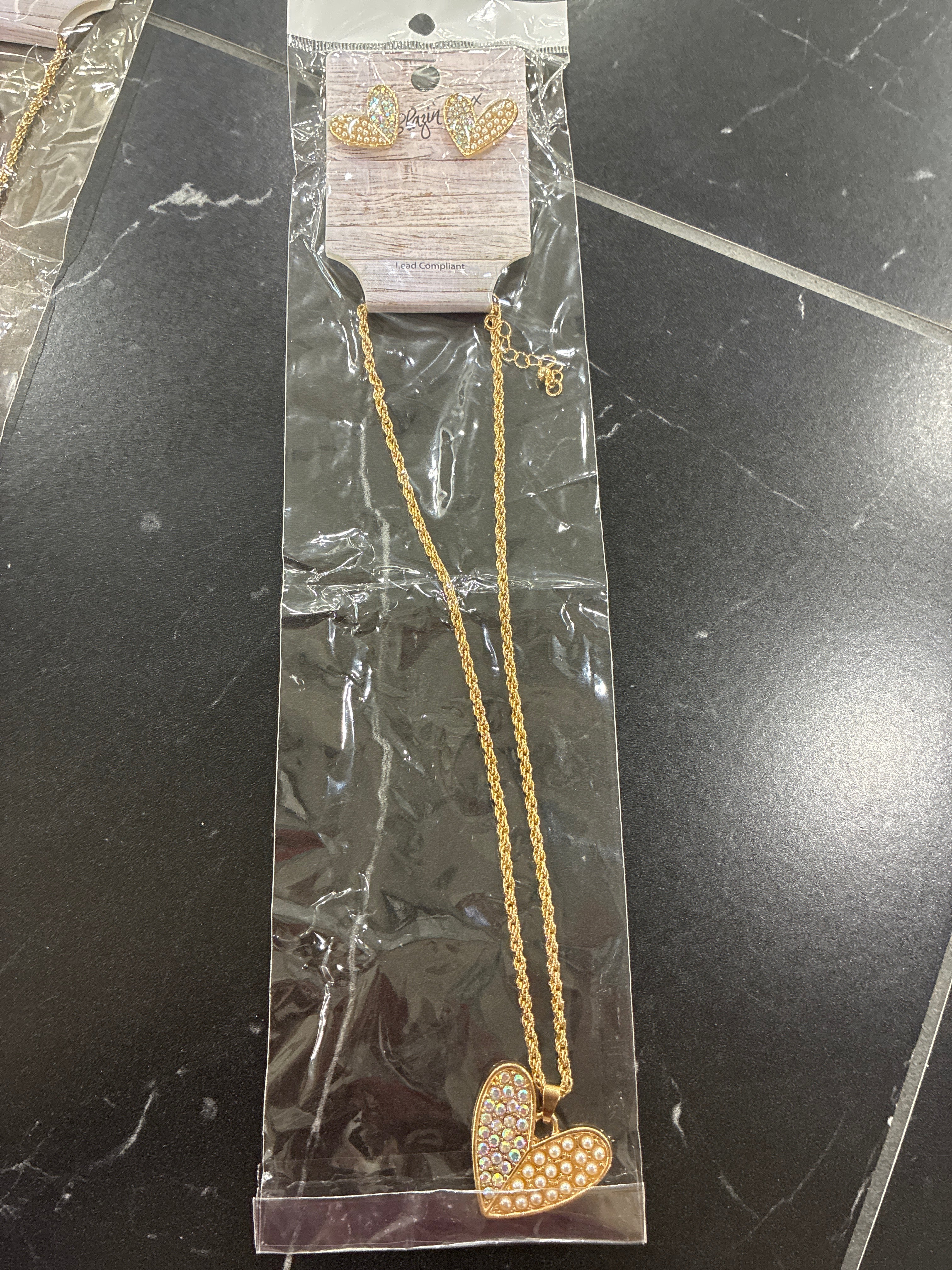 BLAZIN CRYSTAL PEARL HEART NECKLACE -305435