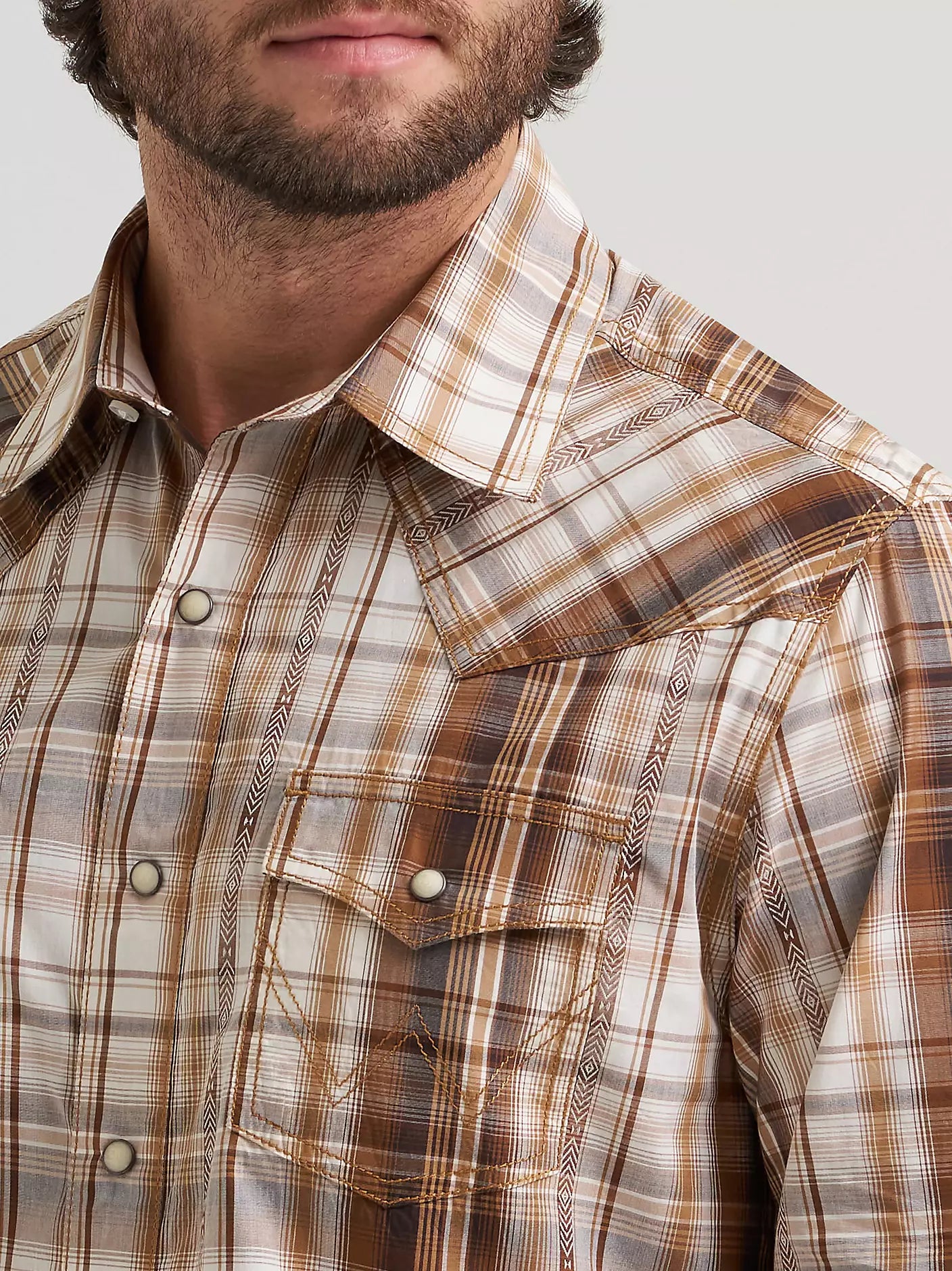 CAMISA A CUADROS MANGA LARGA MARCA WRANGLER COLOR CAFÉ ESTILO RANCHERO 112381535