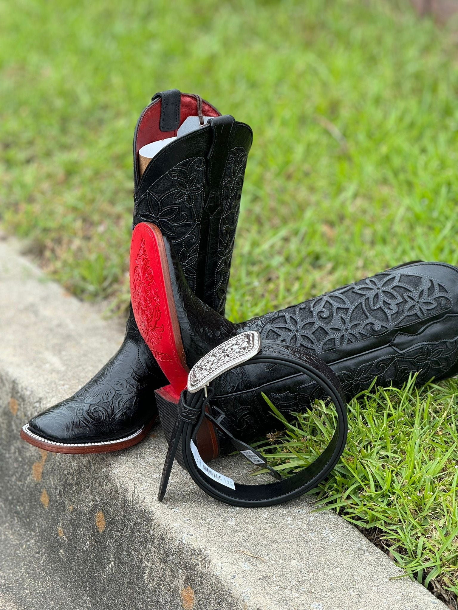 WOMENS FLOR DE LUZ HAND TOOLED BLACK RED BOTTOM SQUARE TOE