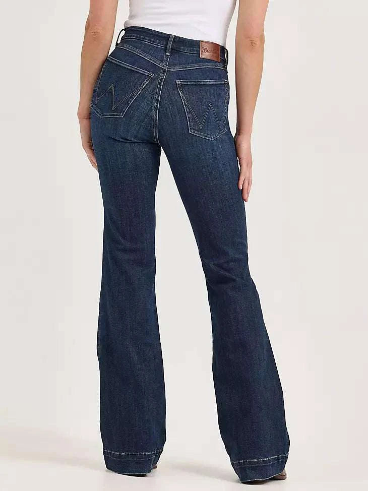 WOMEN'S WRANGLER BESPOKE ALEXANDRA HIGH RISE TROUSER JEAN
- 112367600 Laherradurawwnc.com