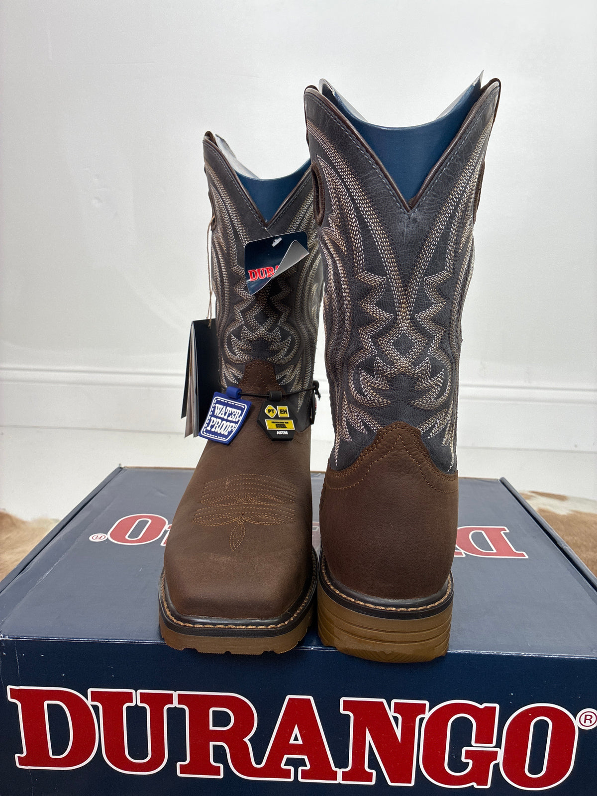 MEN DURANGO WORK BOOT BRN 11” WSTRRUSTIC BROWN AND DE DDB0561