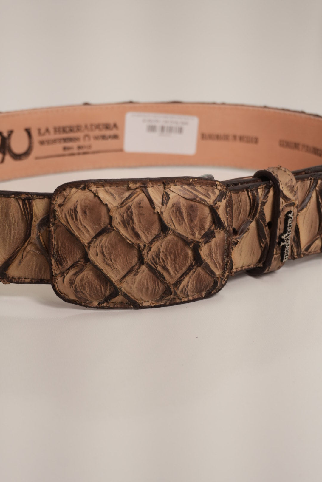 LA HERRADURA EXOTIC-RANCHERA FISH PALE TAN BELT