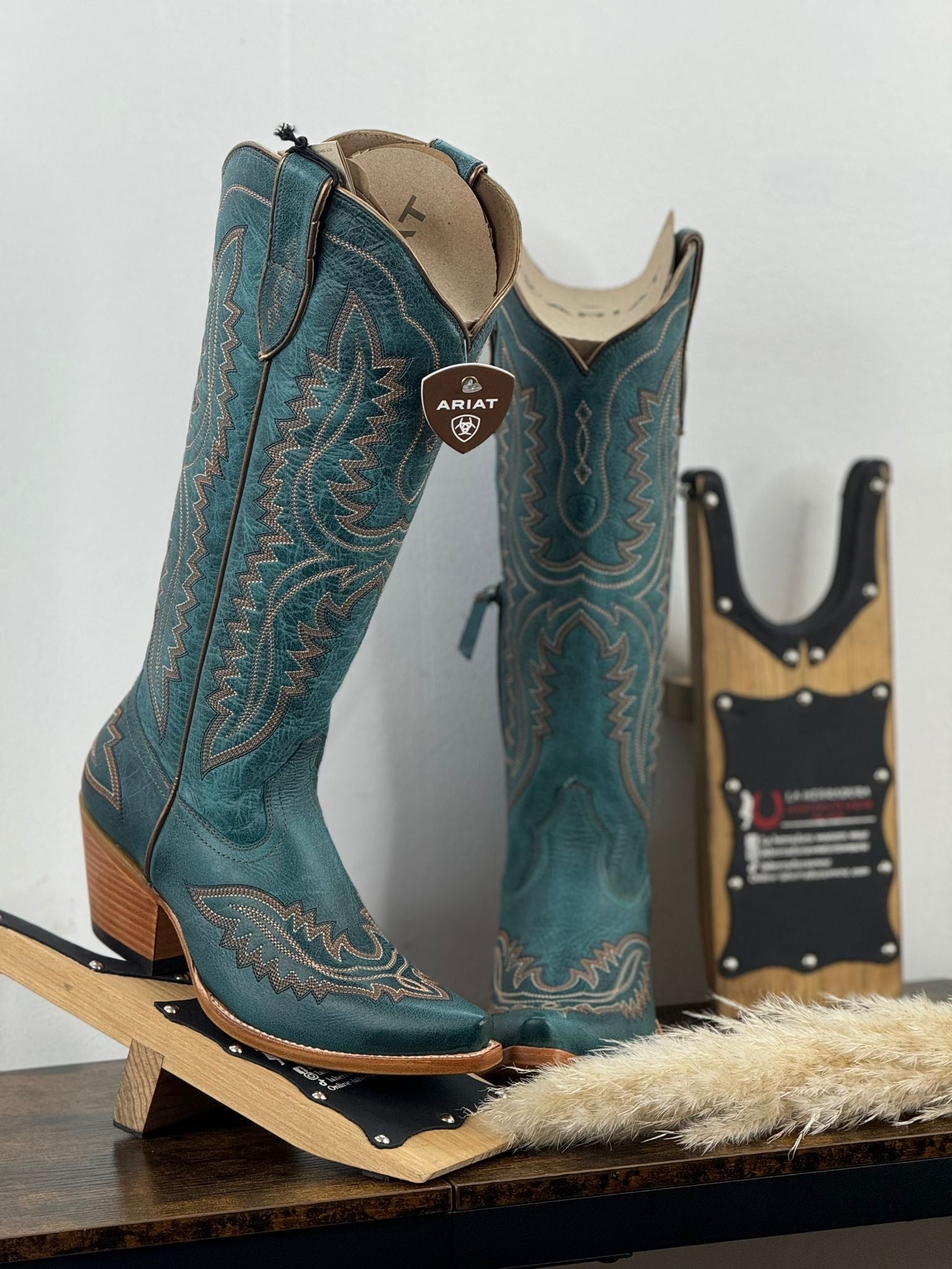 WOMENS ARIAT CASANOVA TURQUOISE TALL BOOT POINT TOE