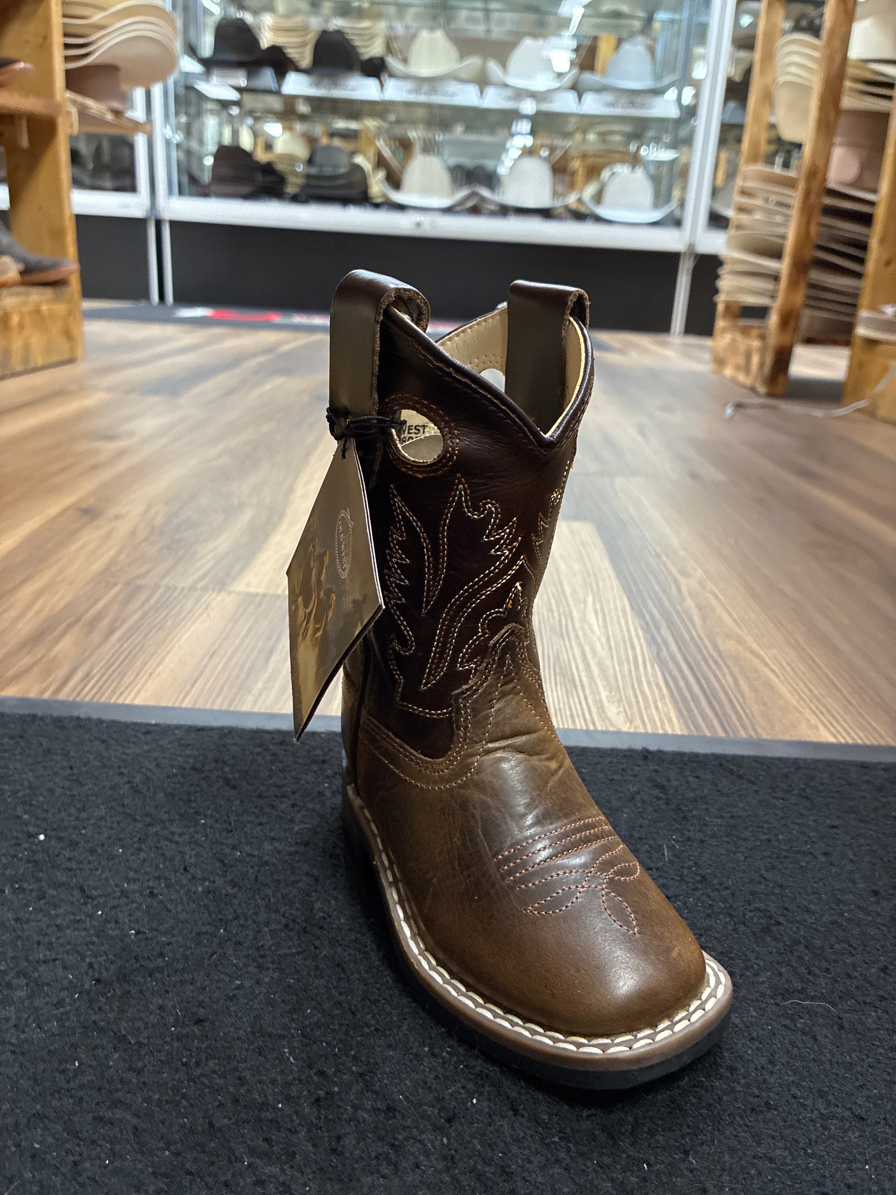 OLD WEST BROWN WITH  STITCHING VB1807