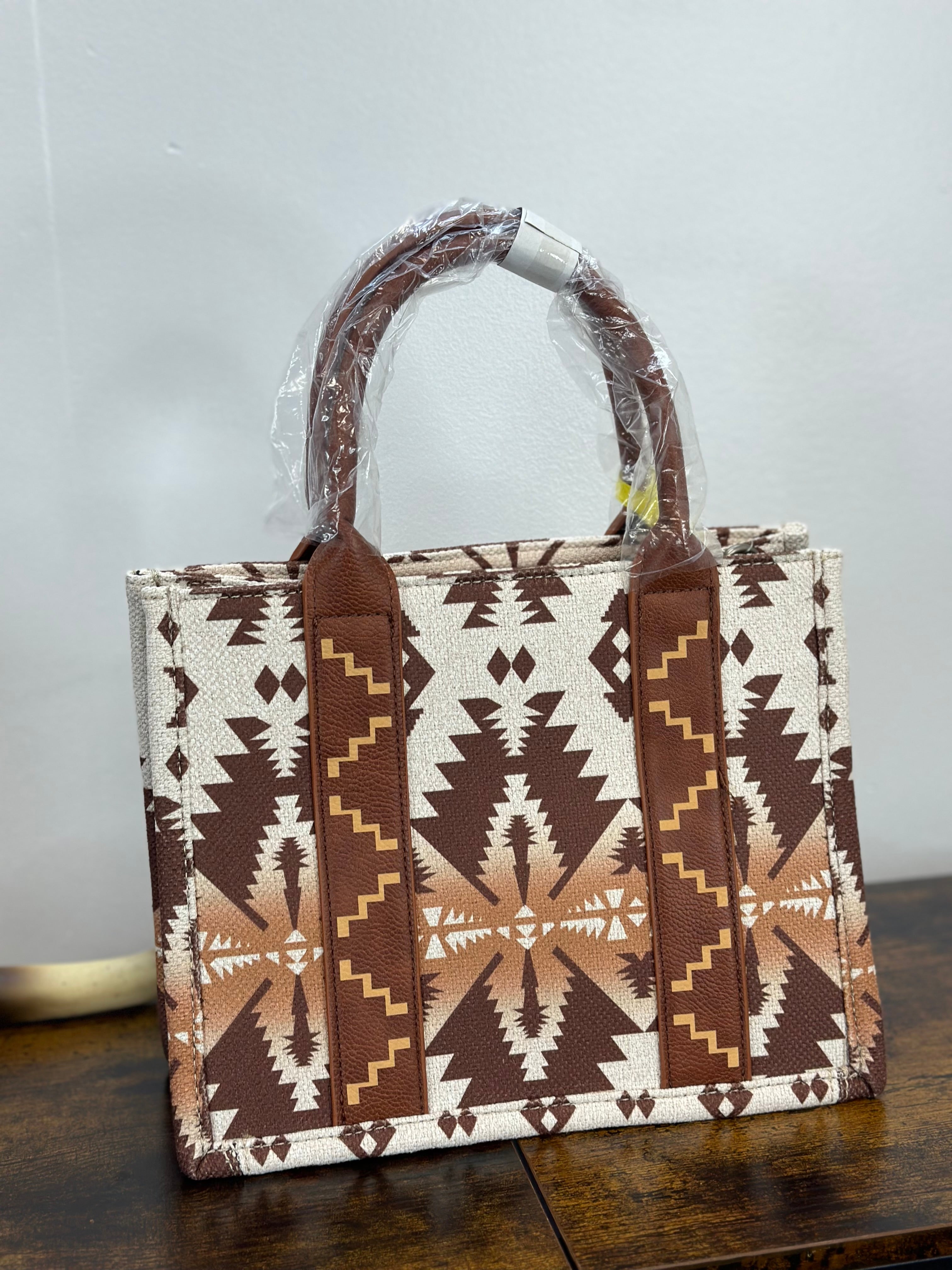 WRANGLER WHITE SAND AZTEC HAND BAG