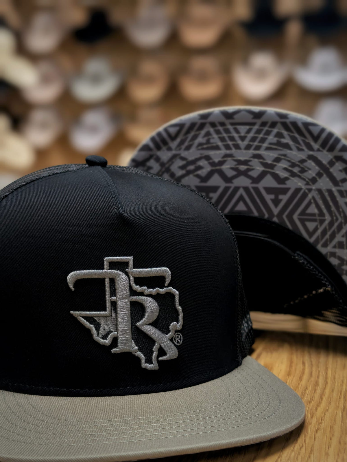 TEXAS RANCH THE PUMPKIN TRUCKER HAT BLACK