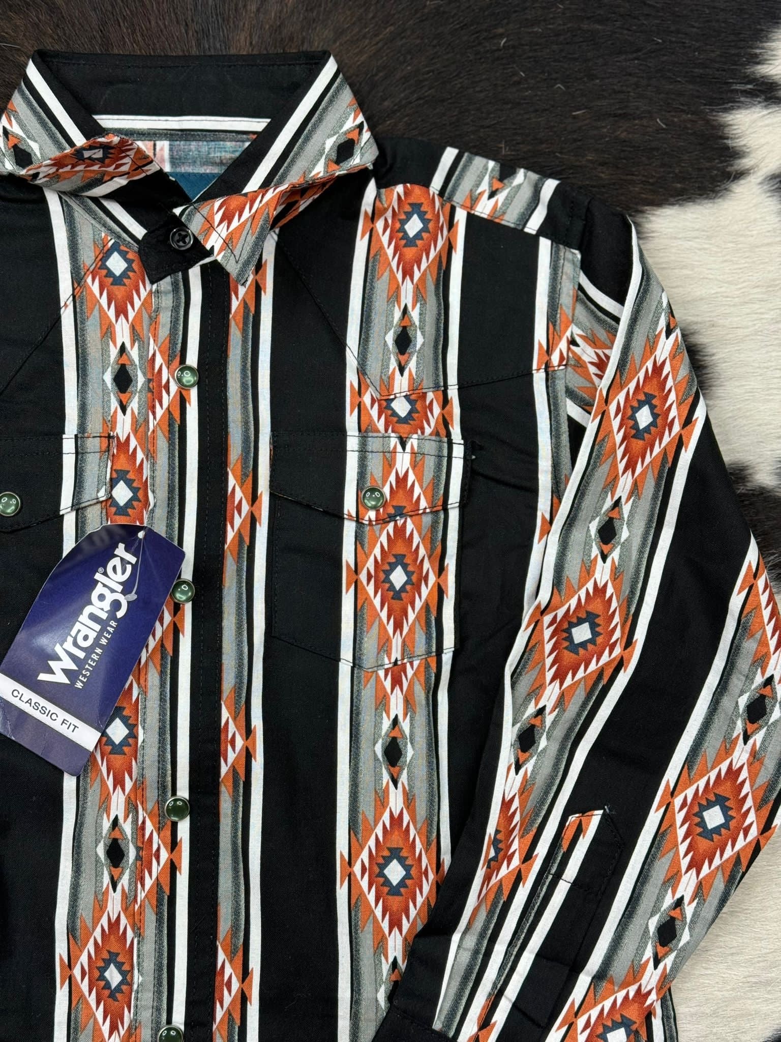 WRANGLER BLACK ORANGE AZTEC LONG SLEEVE SNAP