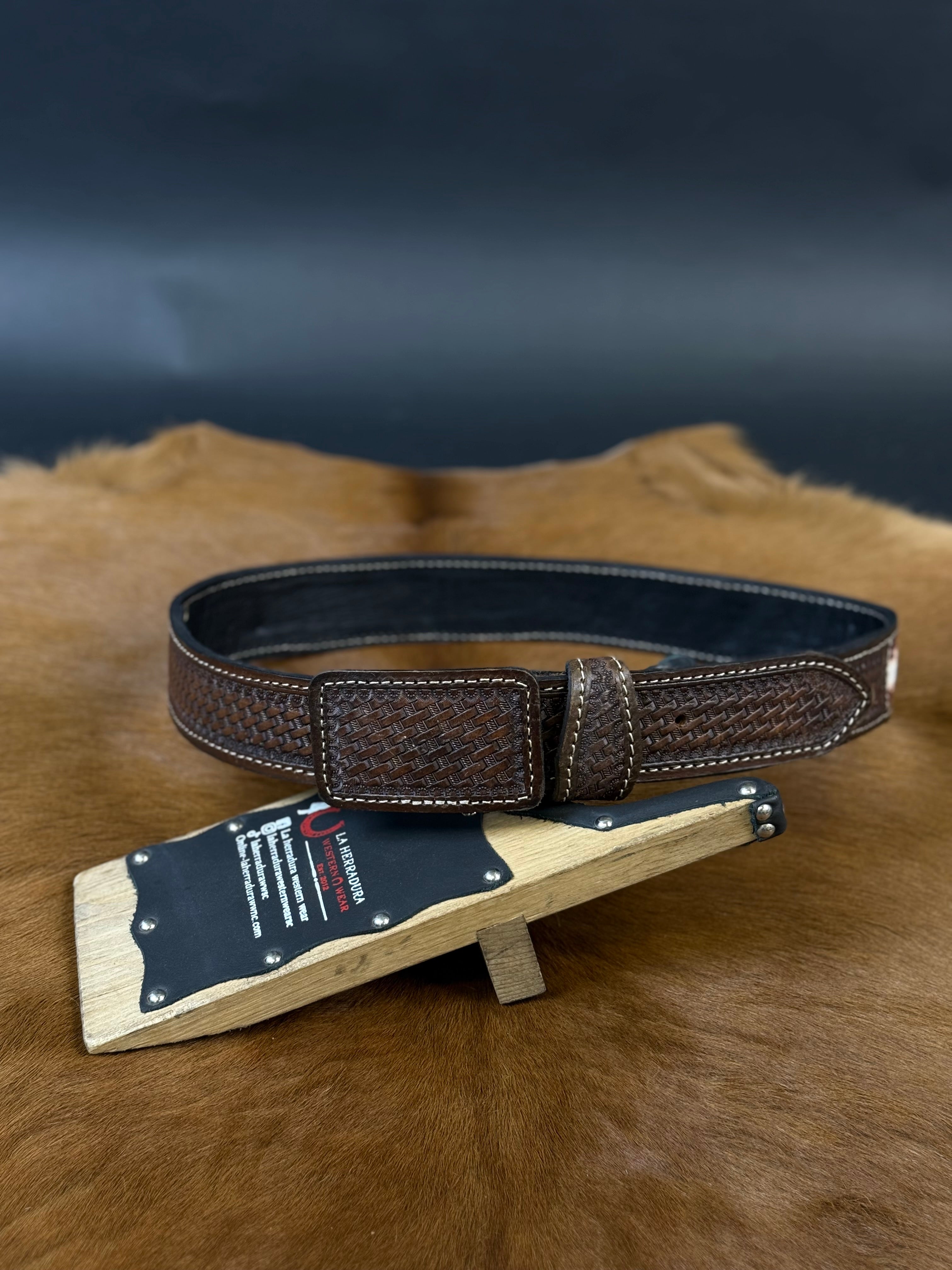 SANDOVAL SADDLERY DARK BROWN BURGUNDY AZTEC BELT