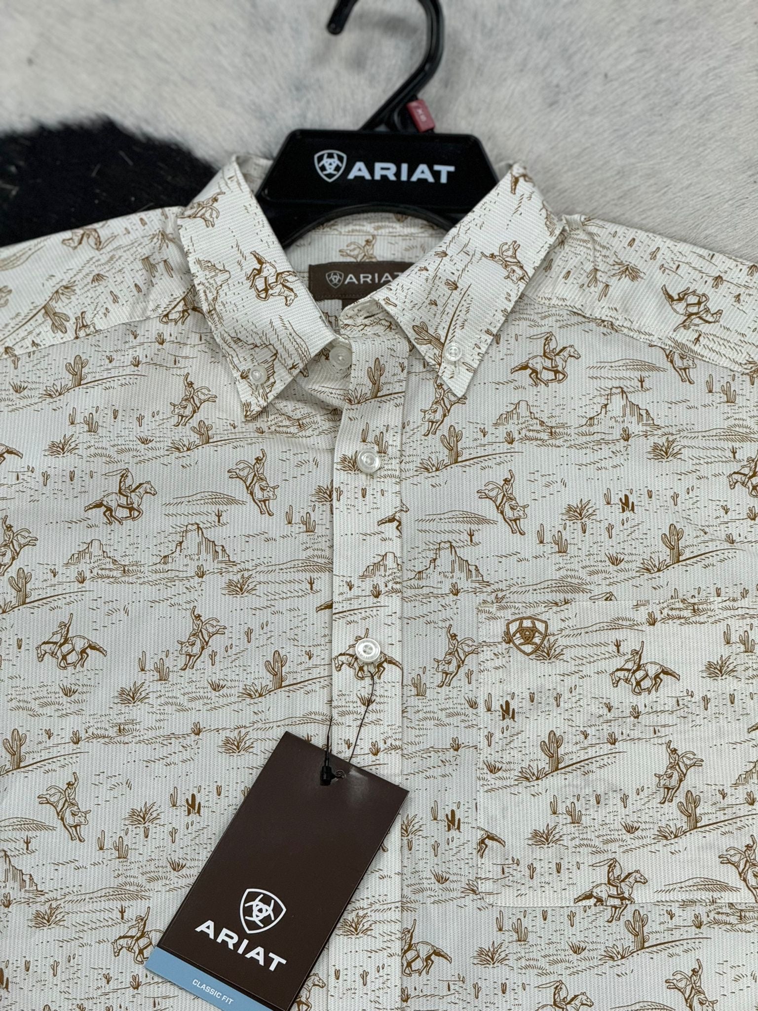 ARIAT EDISON TAN PRINT SHORT SLEEVE SHIRT