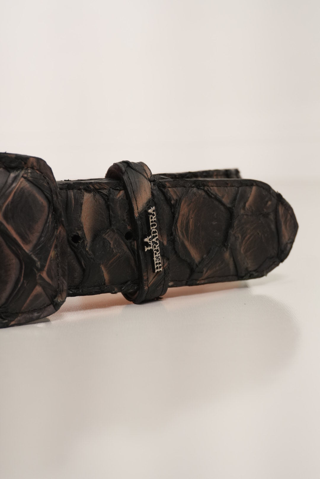 LA HERRADURA EXOTIC-RANCHERA FISH MATTE CAMEL BELT