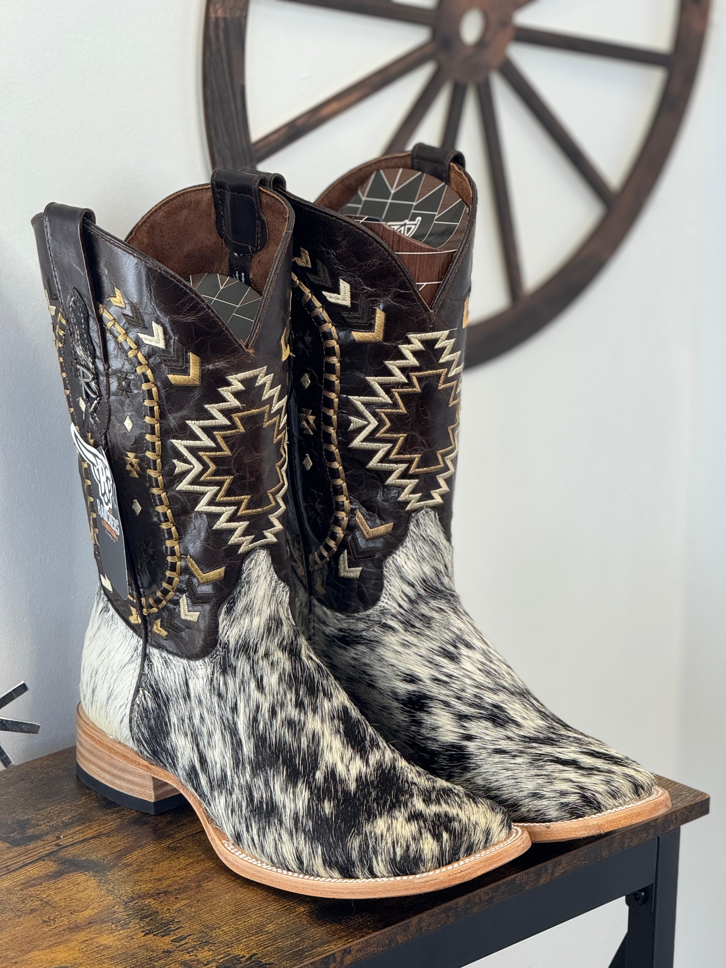 RANCHERS MEN COWHIDE BLACK&WHITE TOBACCO CHEROKEE BOOT EVERY PAIR IS UNIQUE!