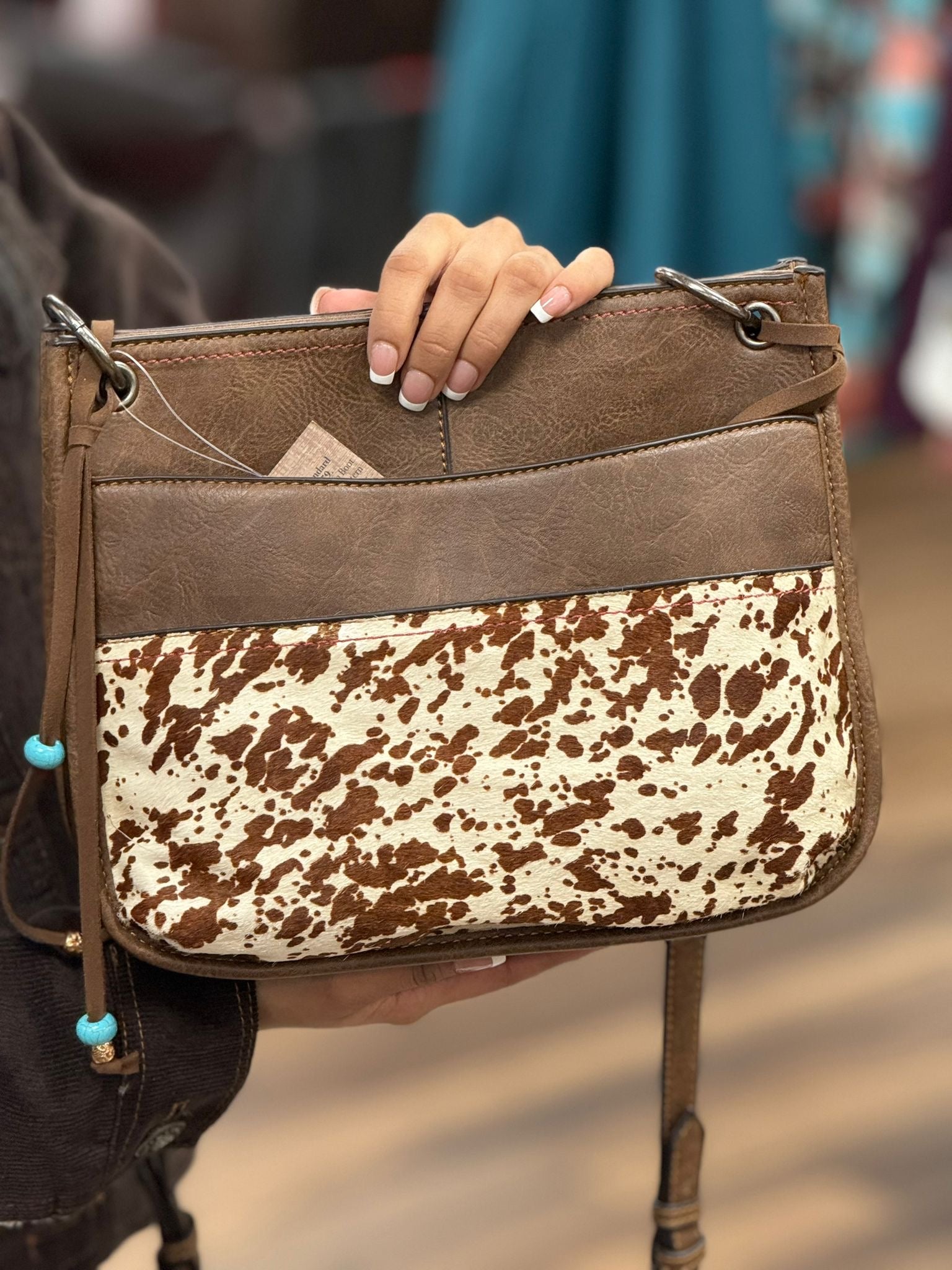 JUSTIN CROSS BODY HAND BAG WHITE & BROWN COWHIDE TURQUOISE BEADED