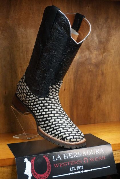 BOTA BORDADA DE PIEL VACUNA NEGRA/BLANCA DE LA HERRADURA/ELLIUT PUNTA CUADRADA
