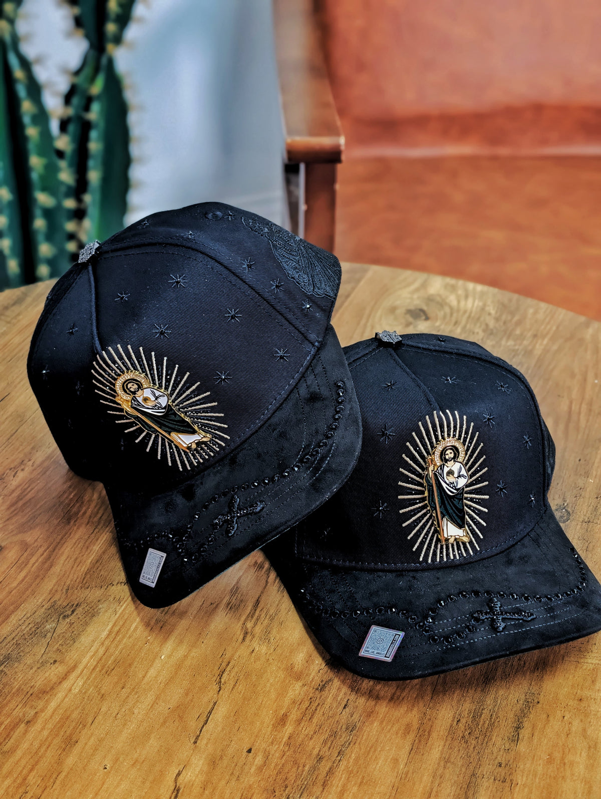 BIGG BOSS HATS COLLECTION SAN JUDAS CRISTAL BLACK